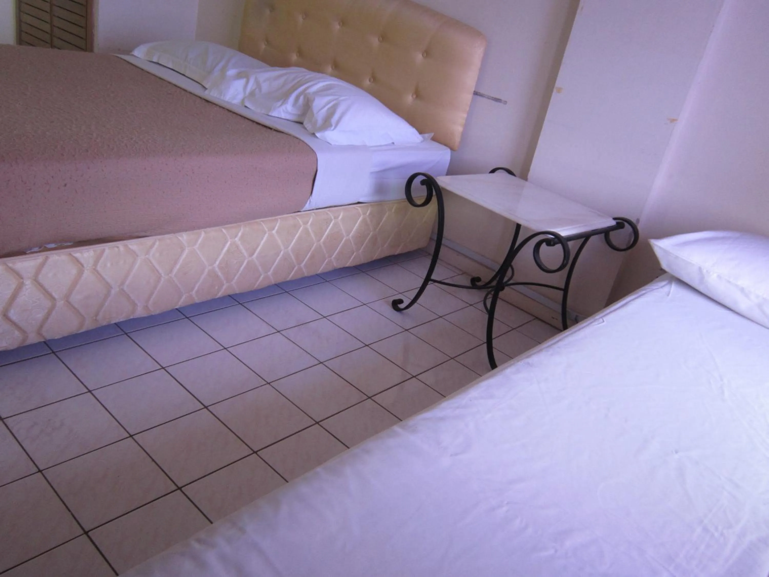 One-Bedroom Apartment in Paradise Lagoon Apartment