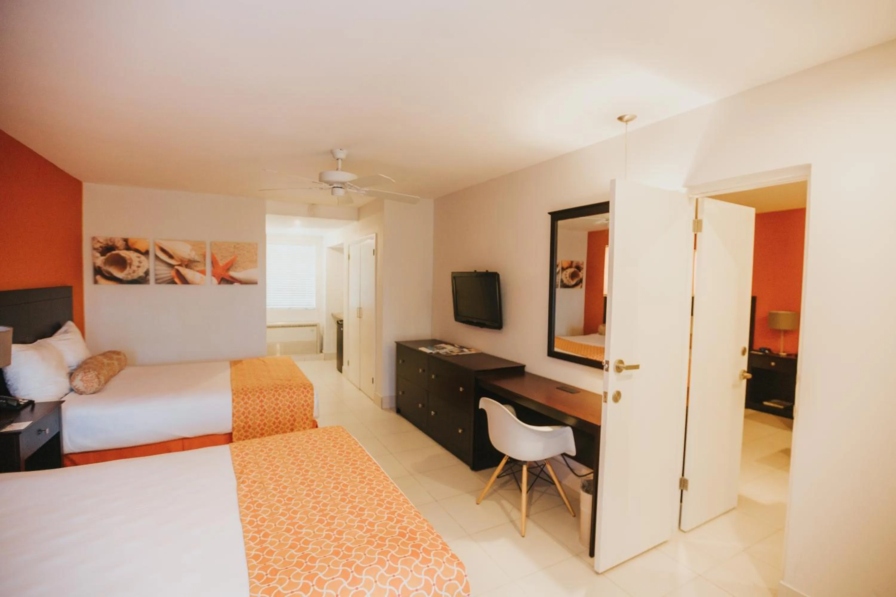 Superior Double Room in Talk of the Town Beach Hotel & Beach Club by GH Hoteles