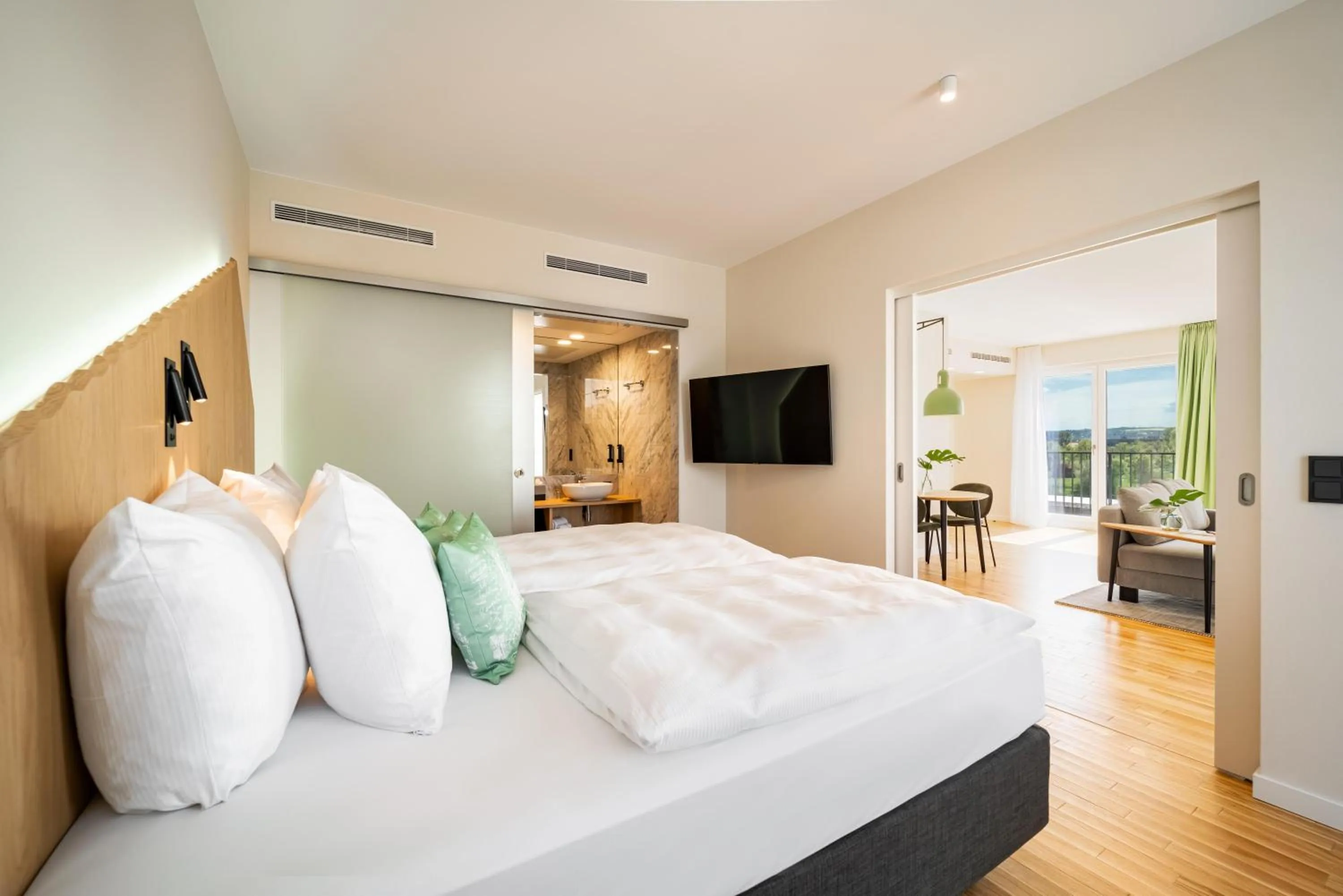 Suite - single occupancy in ARCOTEL HafenCity Dresden