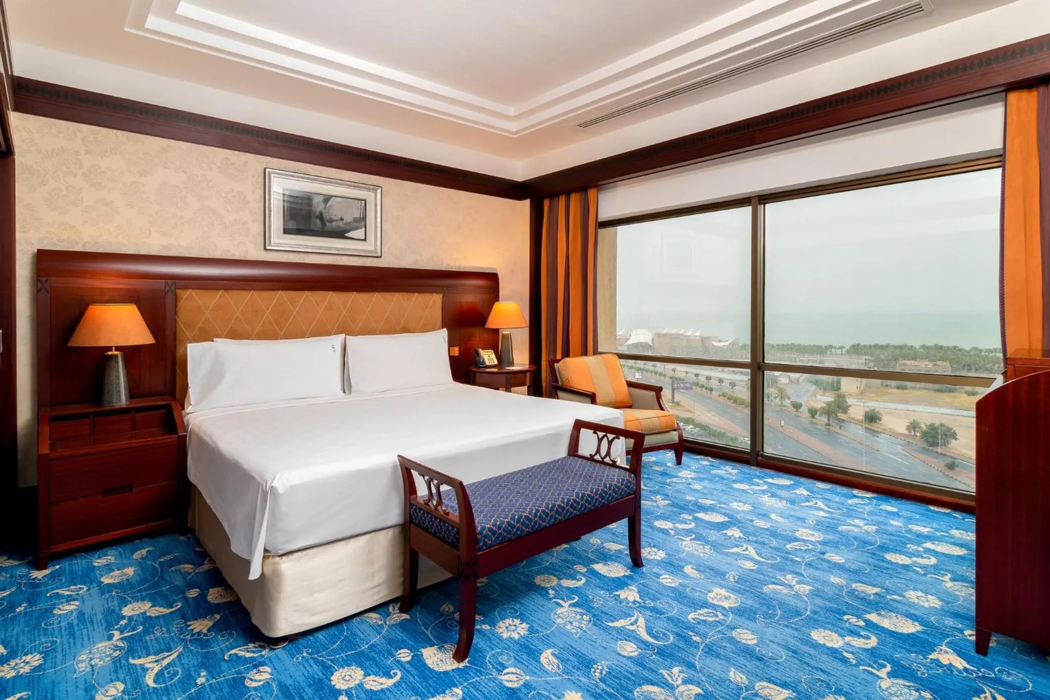 One-Bedroom Suite with One King Bed, Sea View and Lounge Access in Holiday Inn Kuwait by IHG