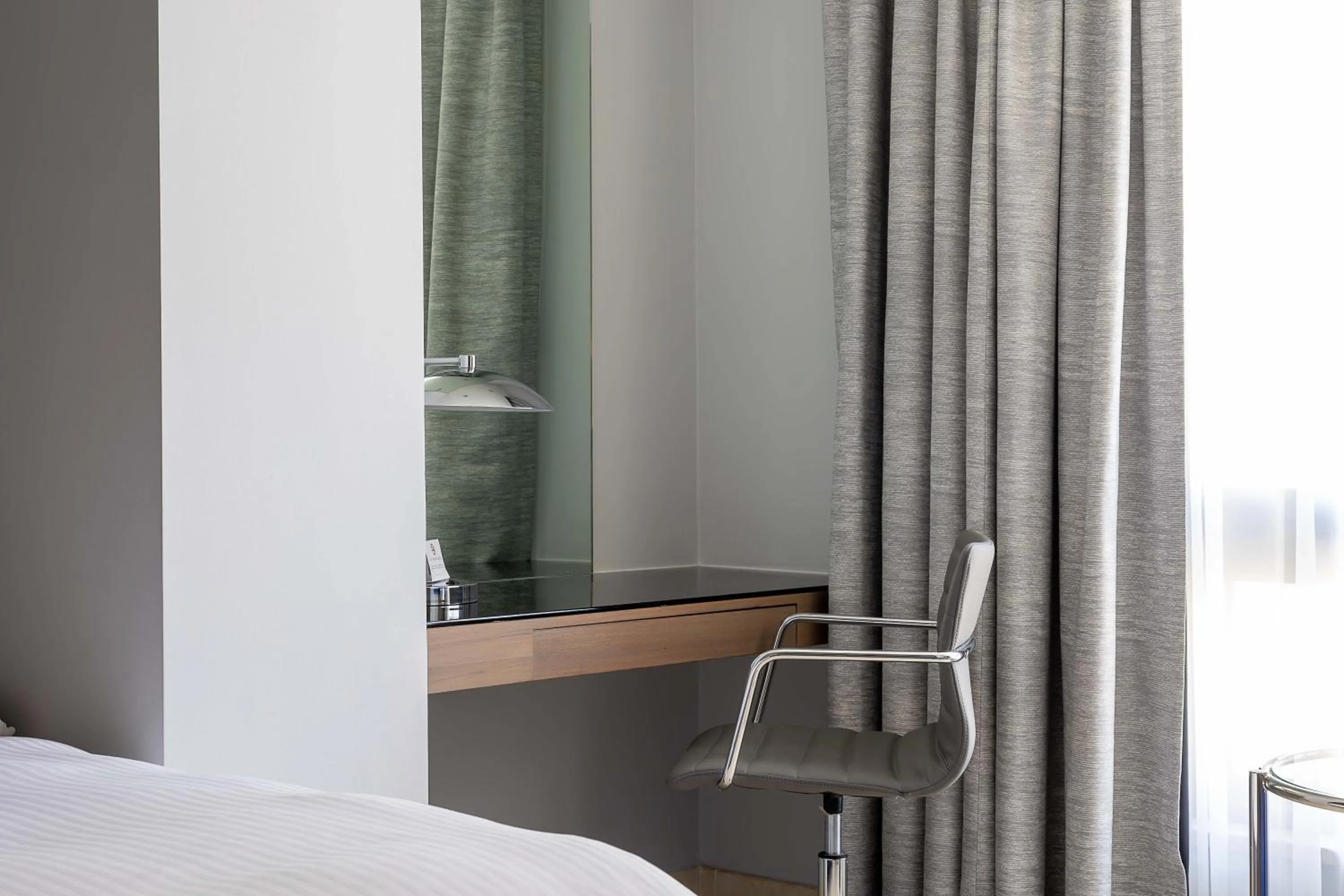 Intercontinental Club Room with Two Beds in InterContinental Amman Jordan by IHG