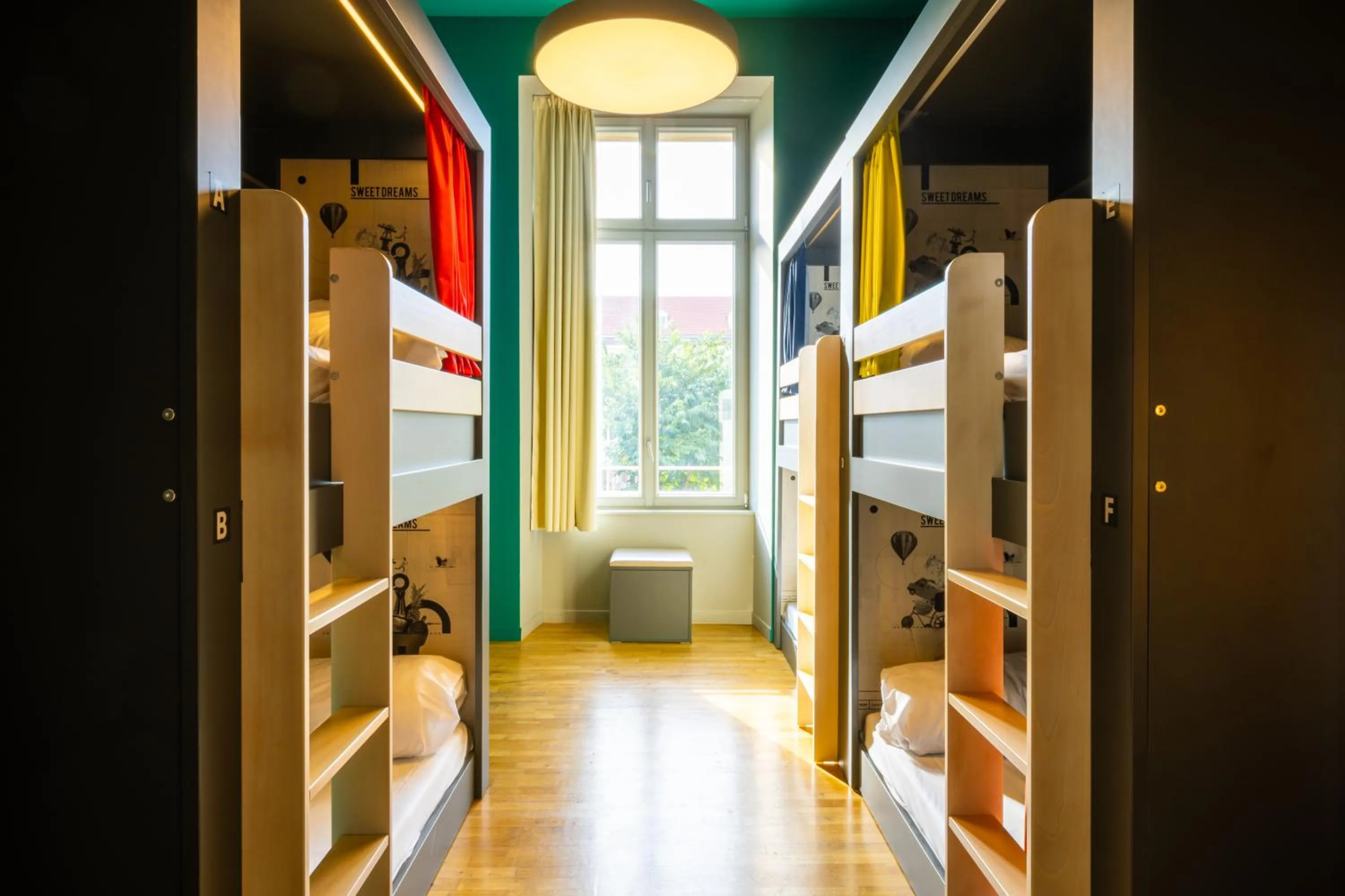 Comfort Quadruple Room in The People - Strasbourg