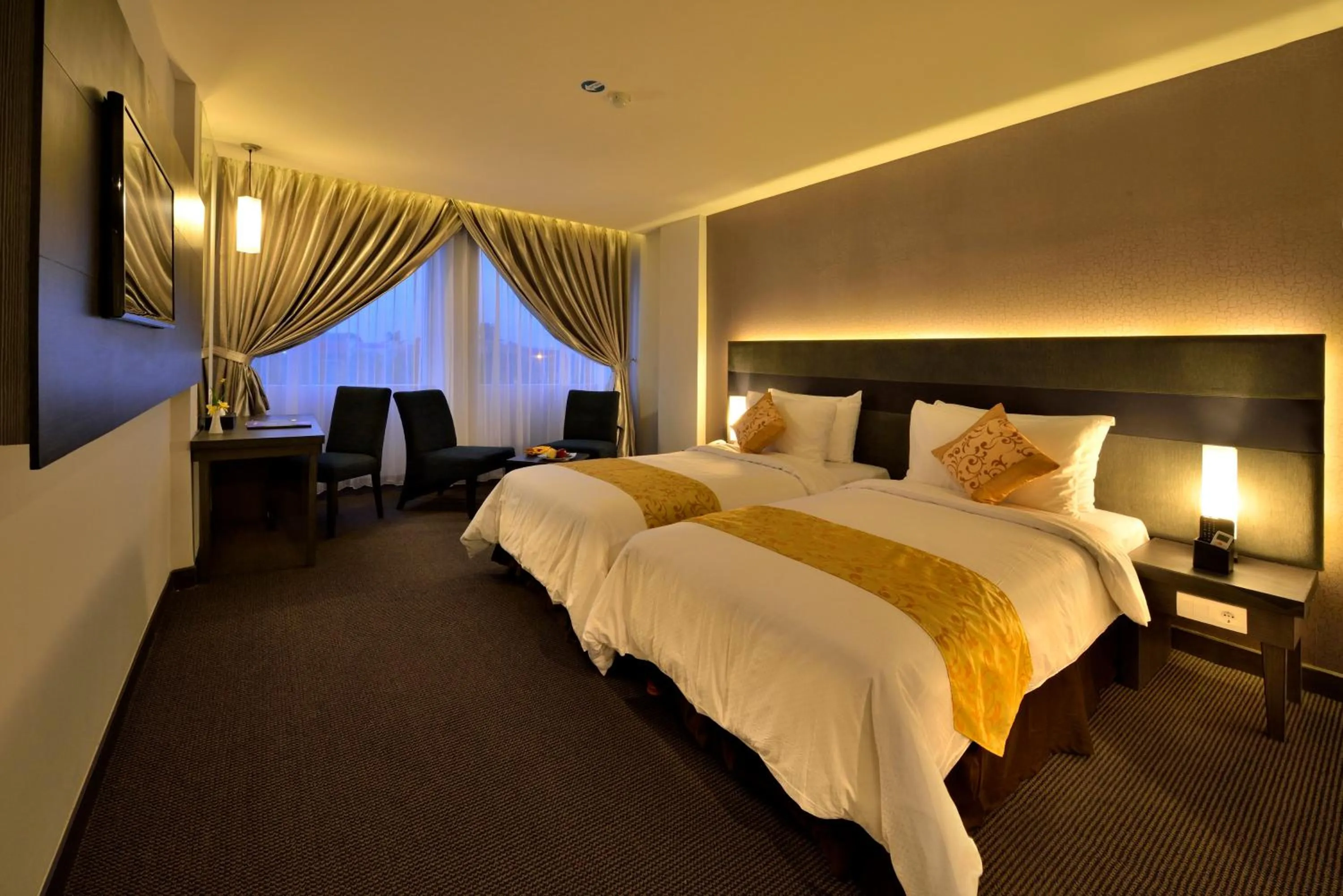 Deluxe Twin Room in Tjokro Hotel Pekanbaru