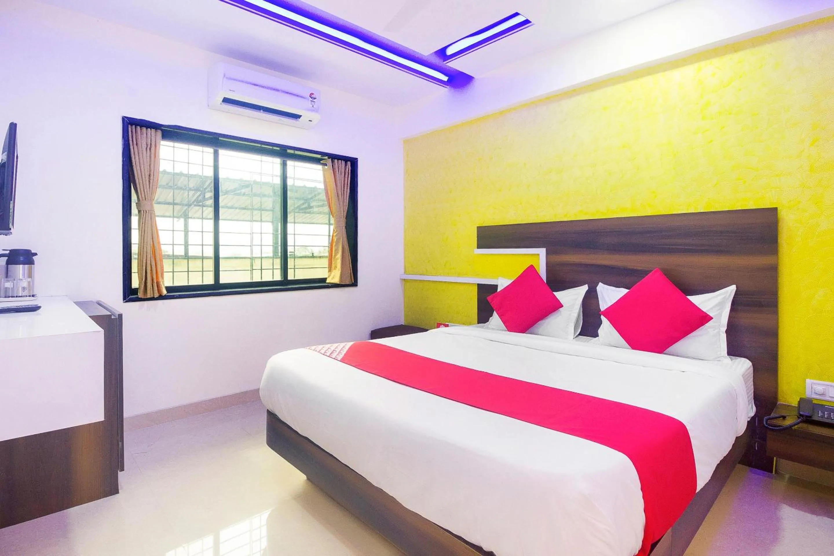 Hotel O Samrat Palace