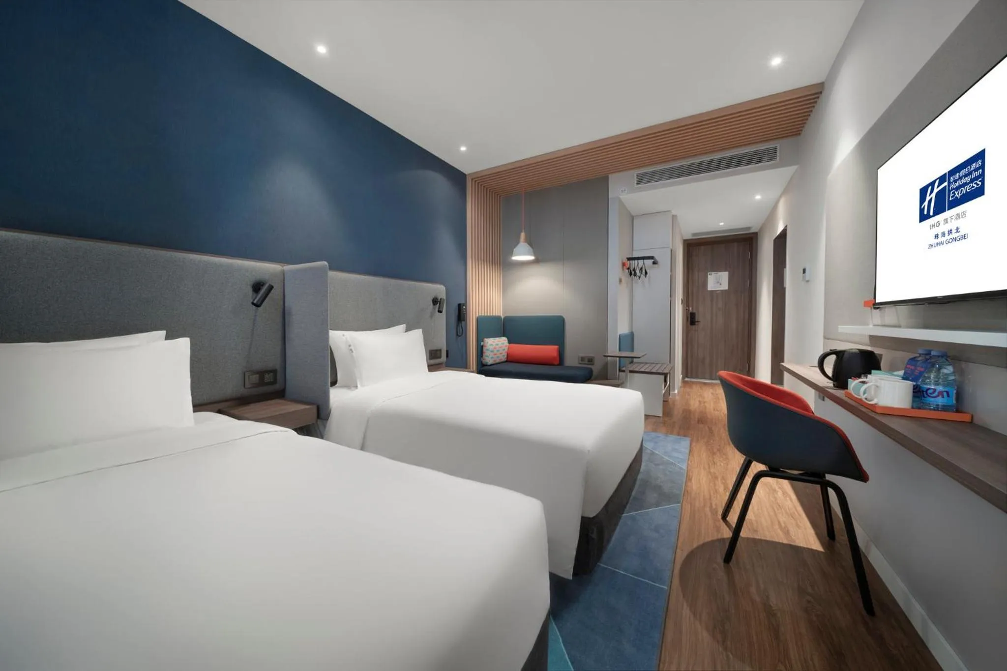 Standard Room in Holiday Inn Express Zhuhai Gongbei by IHG