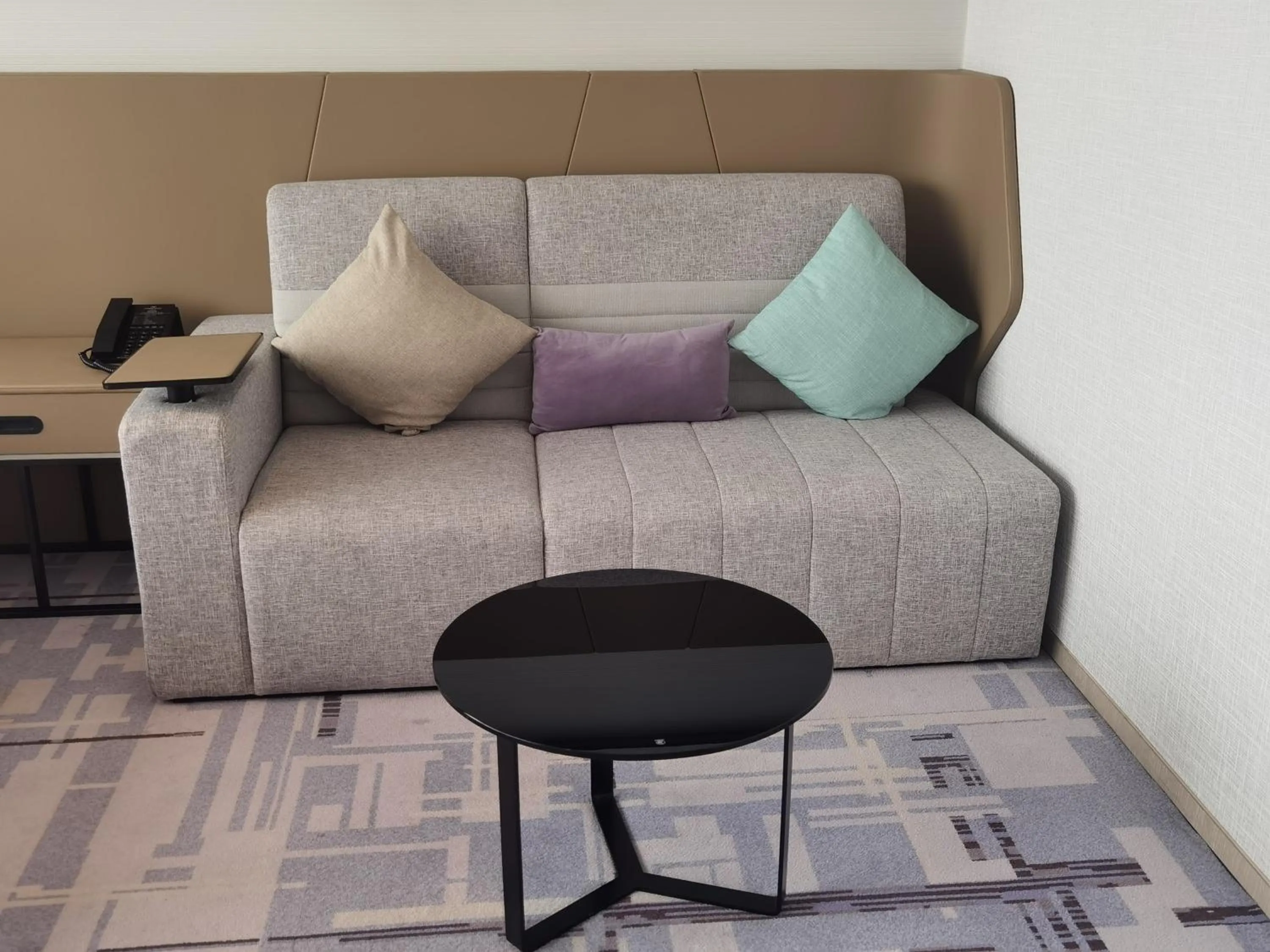 Standard King Room with Ocean View in Crowne Plaza Dalian Xinghai by IHG