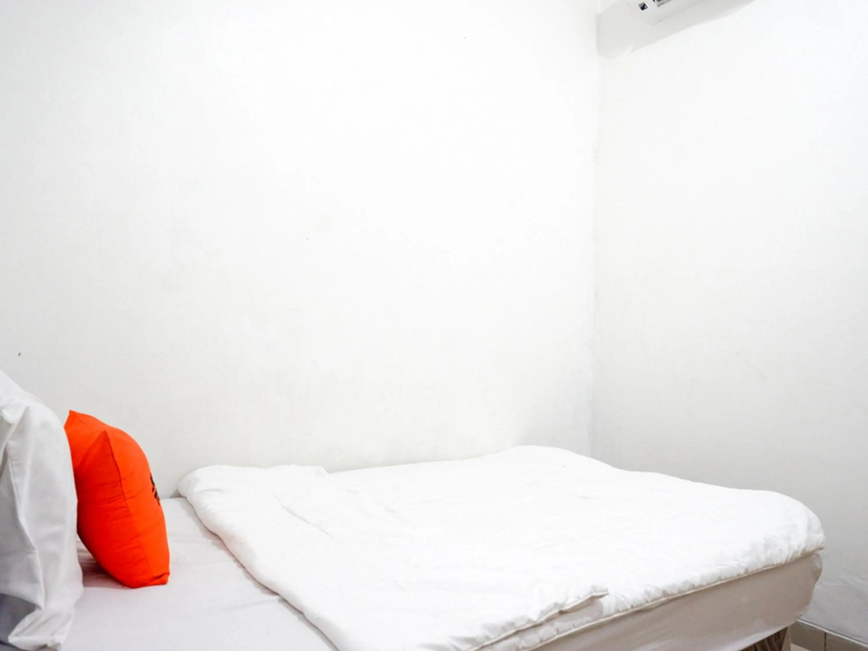 Single Room - single occupancy in KoolKost Syariah near Universitas Diponegoro Tembalang 2