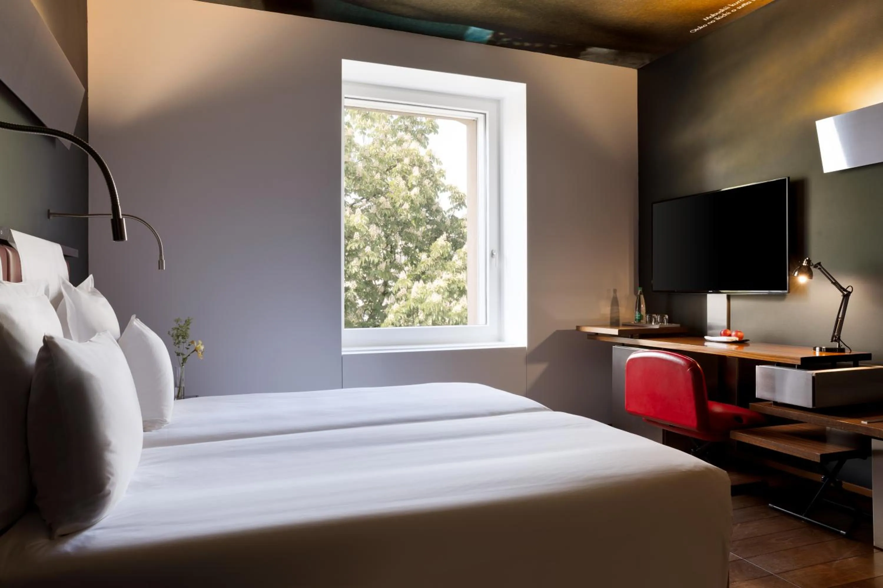 Standard Room with 1 Kingsize-bed, City view - single occupancy in The Hotel Lucerne, Autograph Collection
