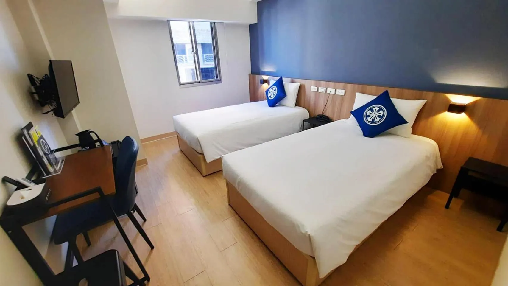 Standard Twin Room in Holo Hotel Tainan