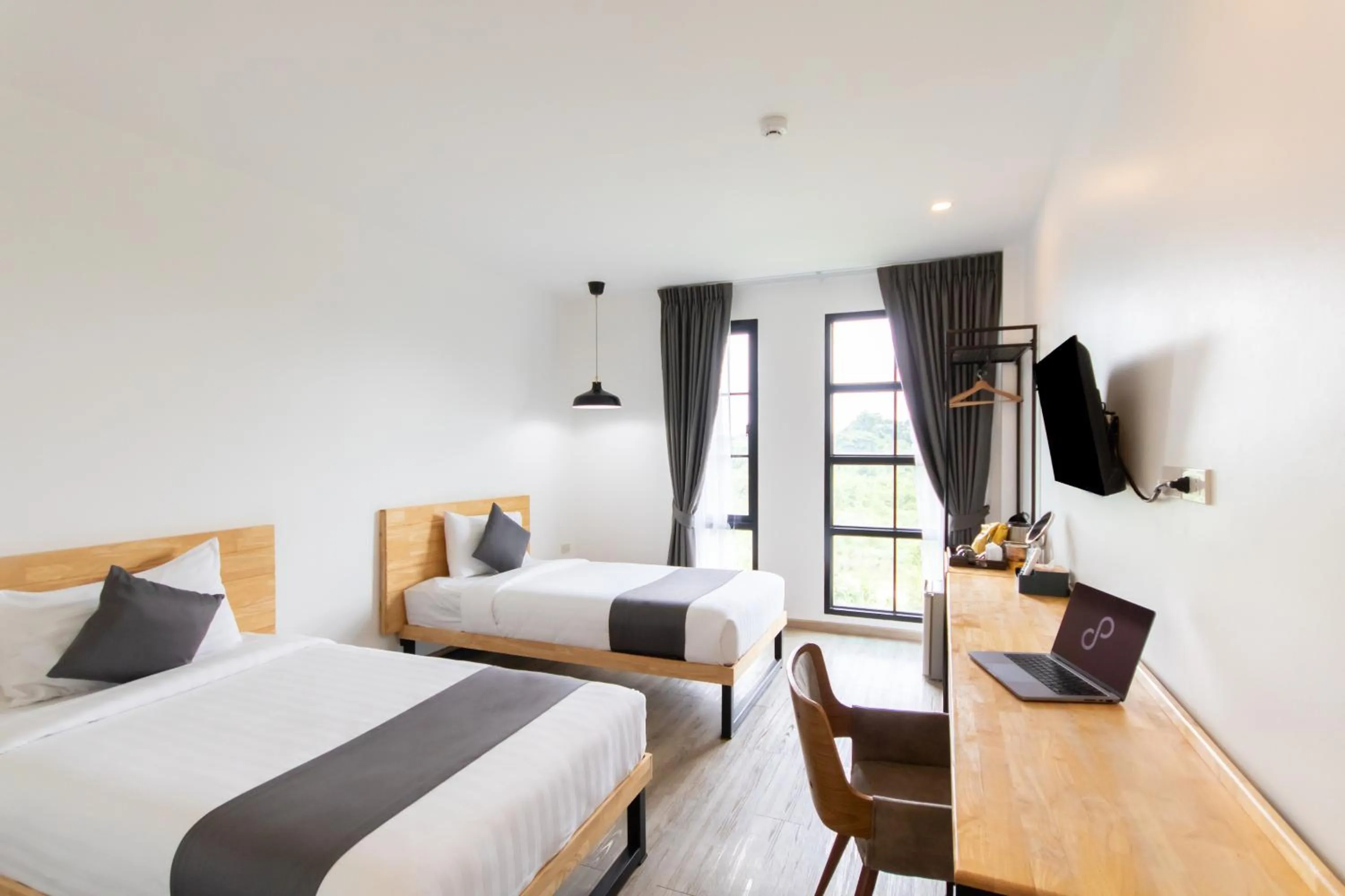 Twin Room in Ananzitra Hotel