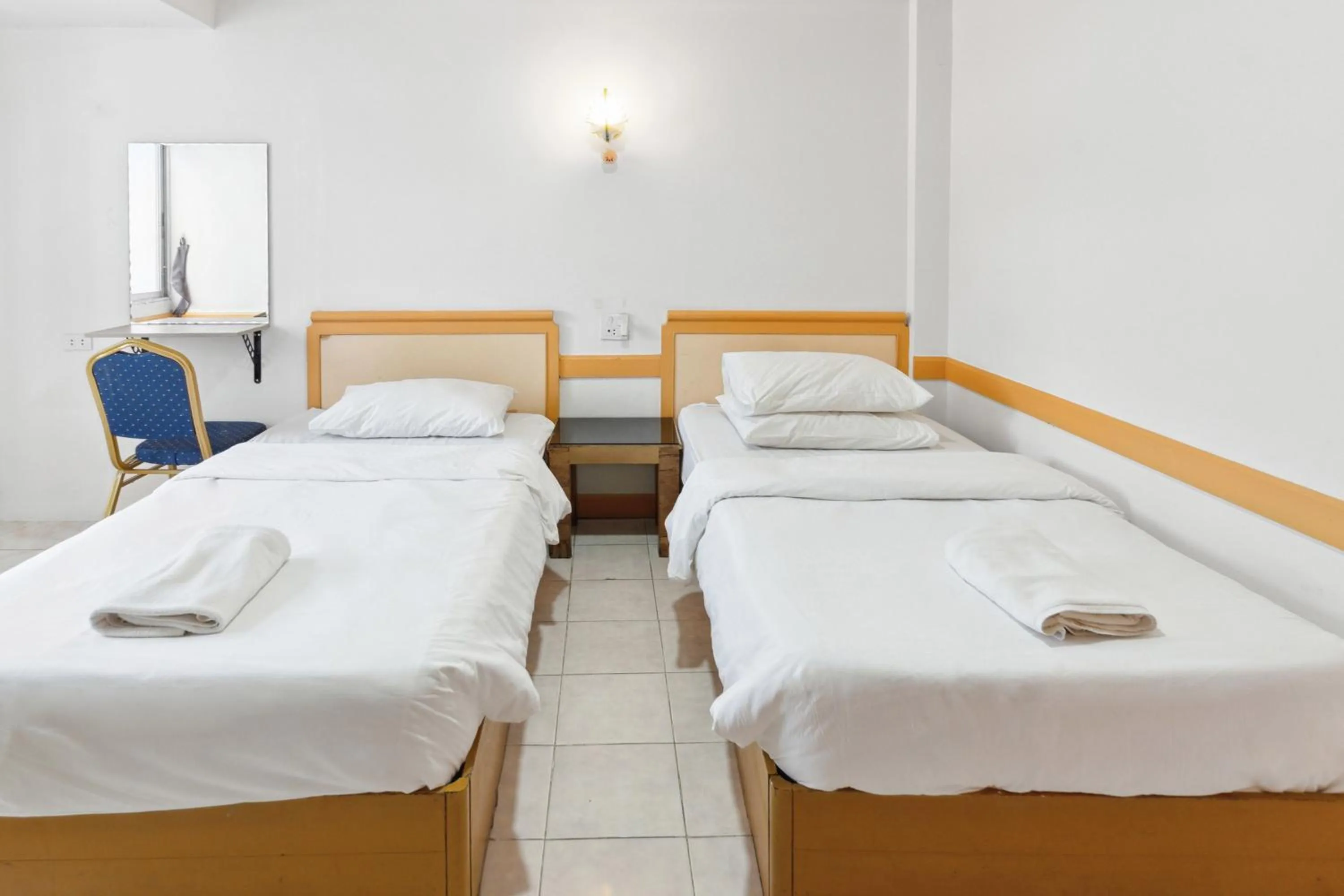 Twin Room in Phu Inn Hotel