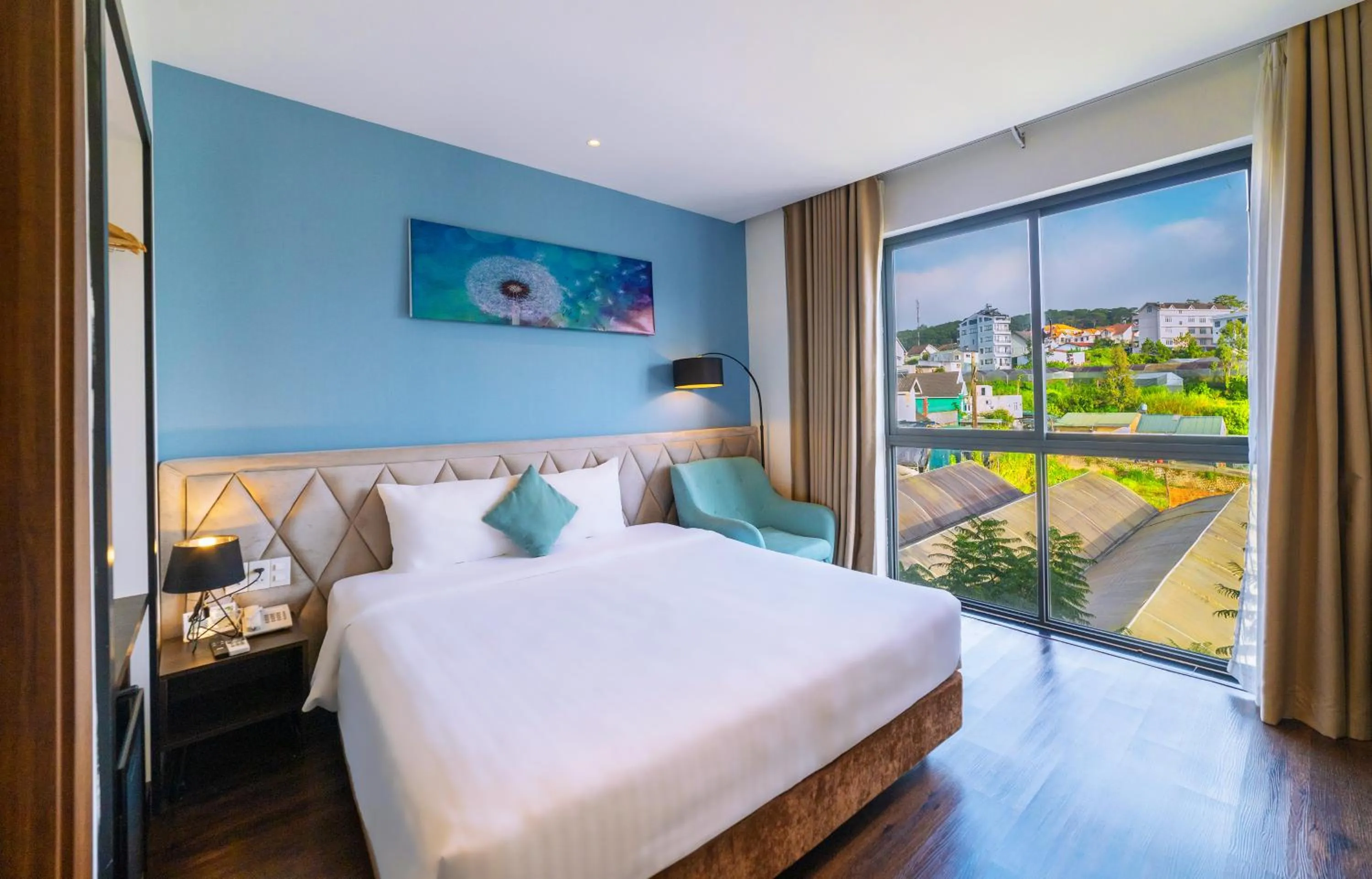 Deluxe Double Room with Window - single occupancy in Stillus Boutique Hotel Dalat