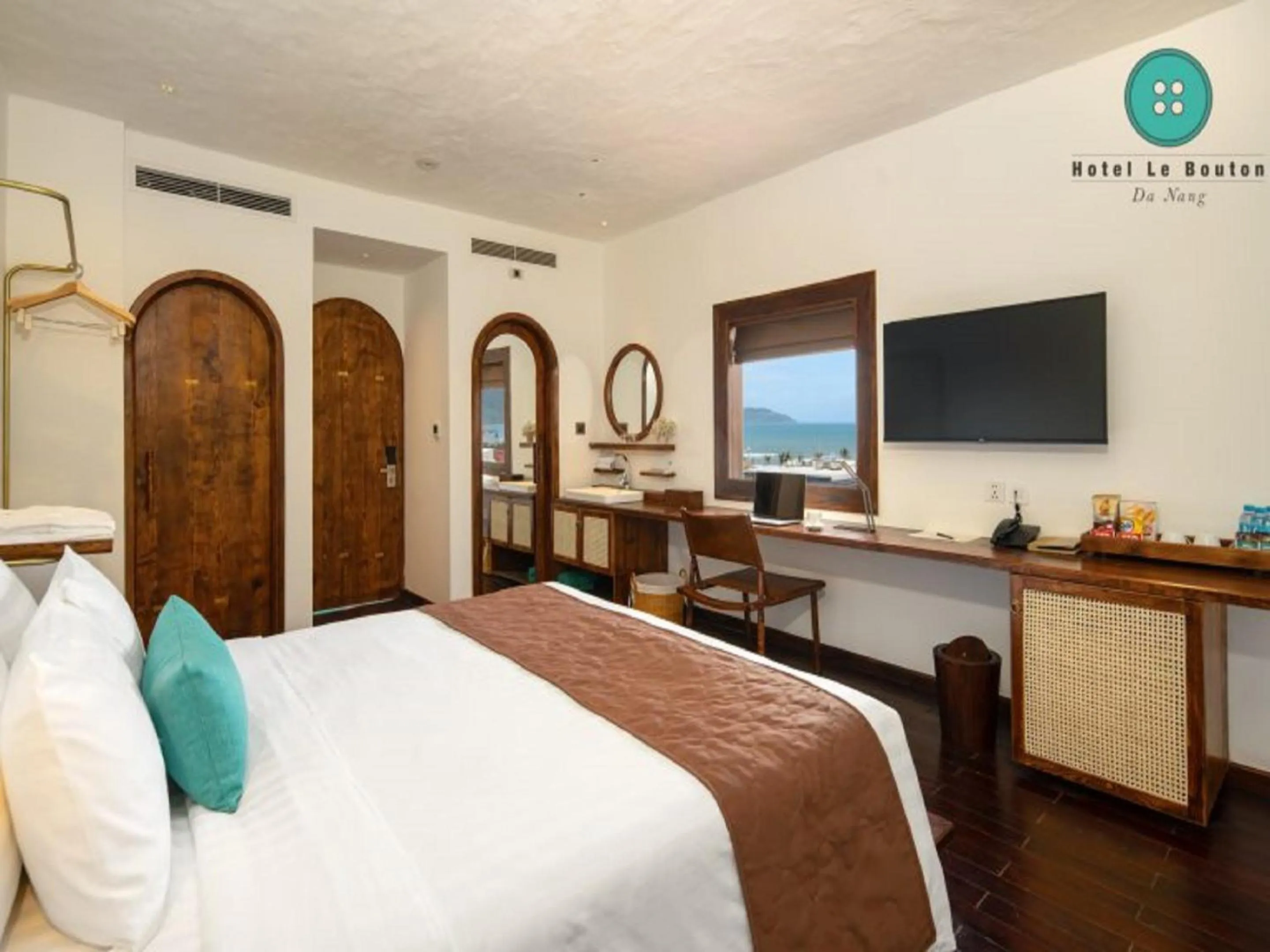 Deluxe Double Room with Sea View in Hotel Le Bouton