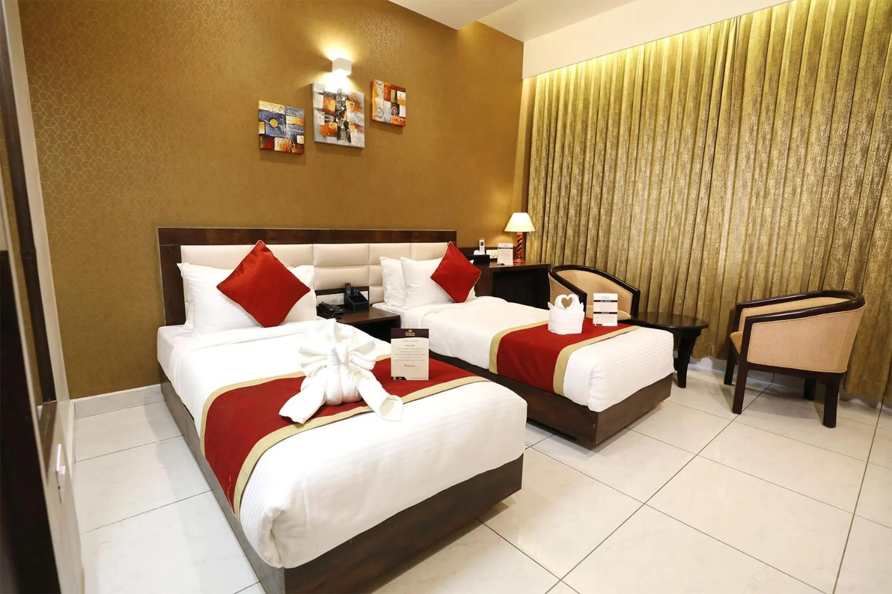 Deluxe Room - single occupancy in Hotel Foxglove International