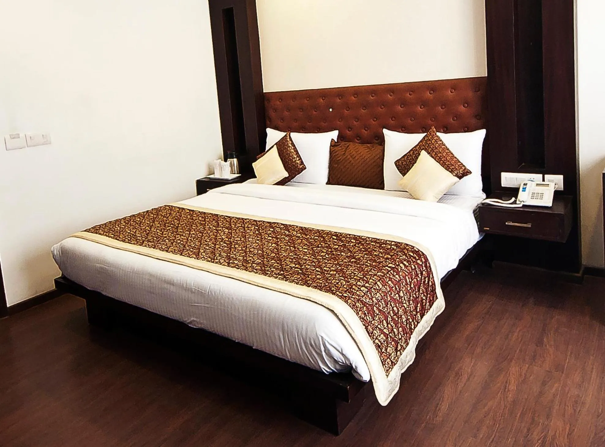 Deluxe Double or Twin Room - single occupancy in Divine Paradise Tavisha