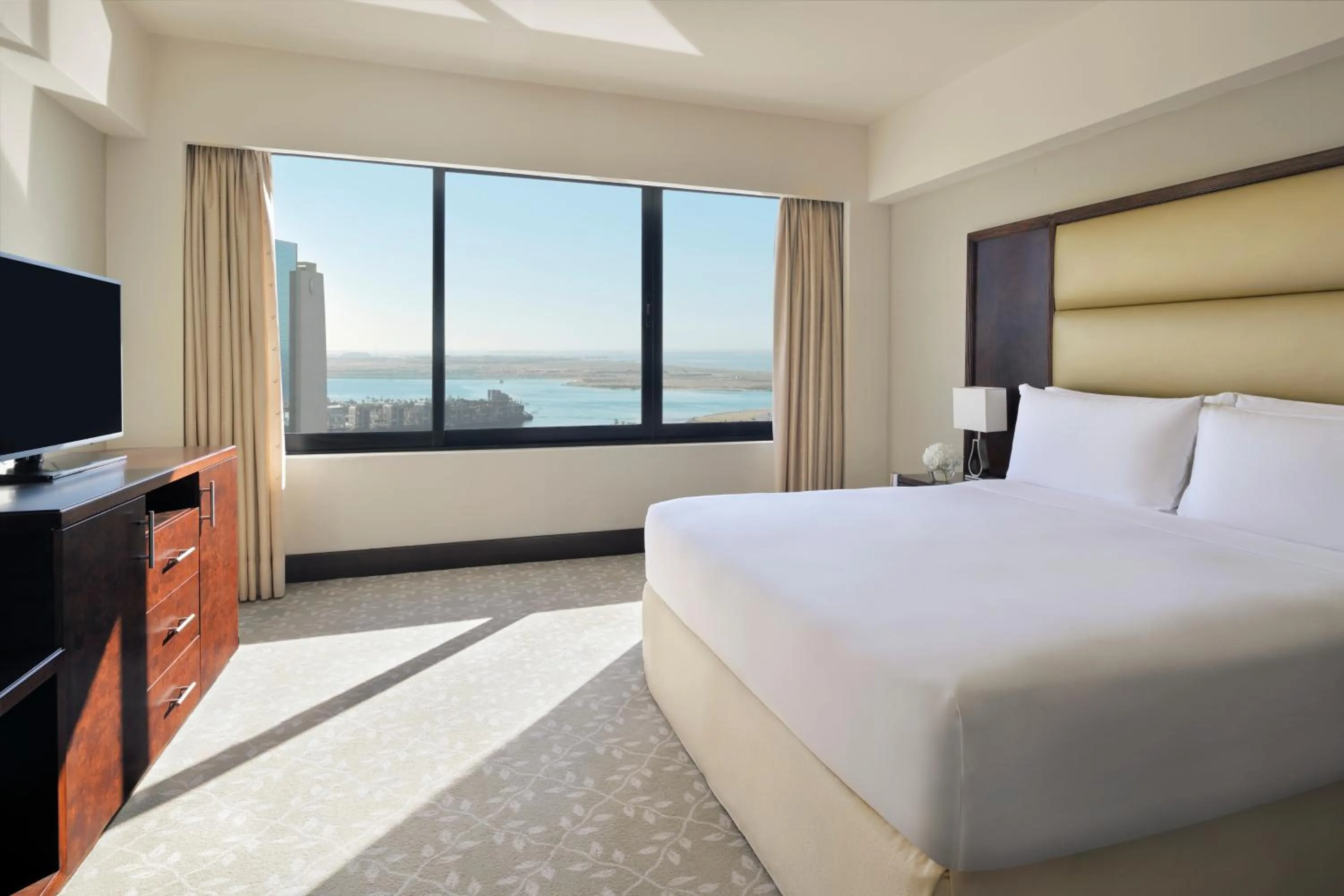 Classic King Room with Sea View in InterContinental Abu Dhabi by IHG