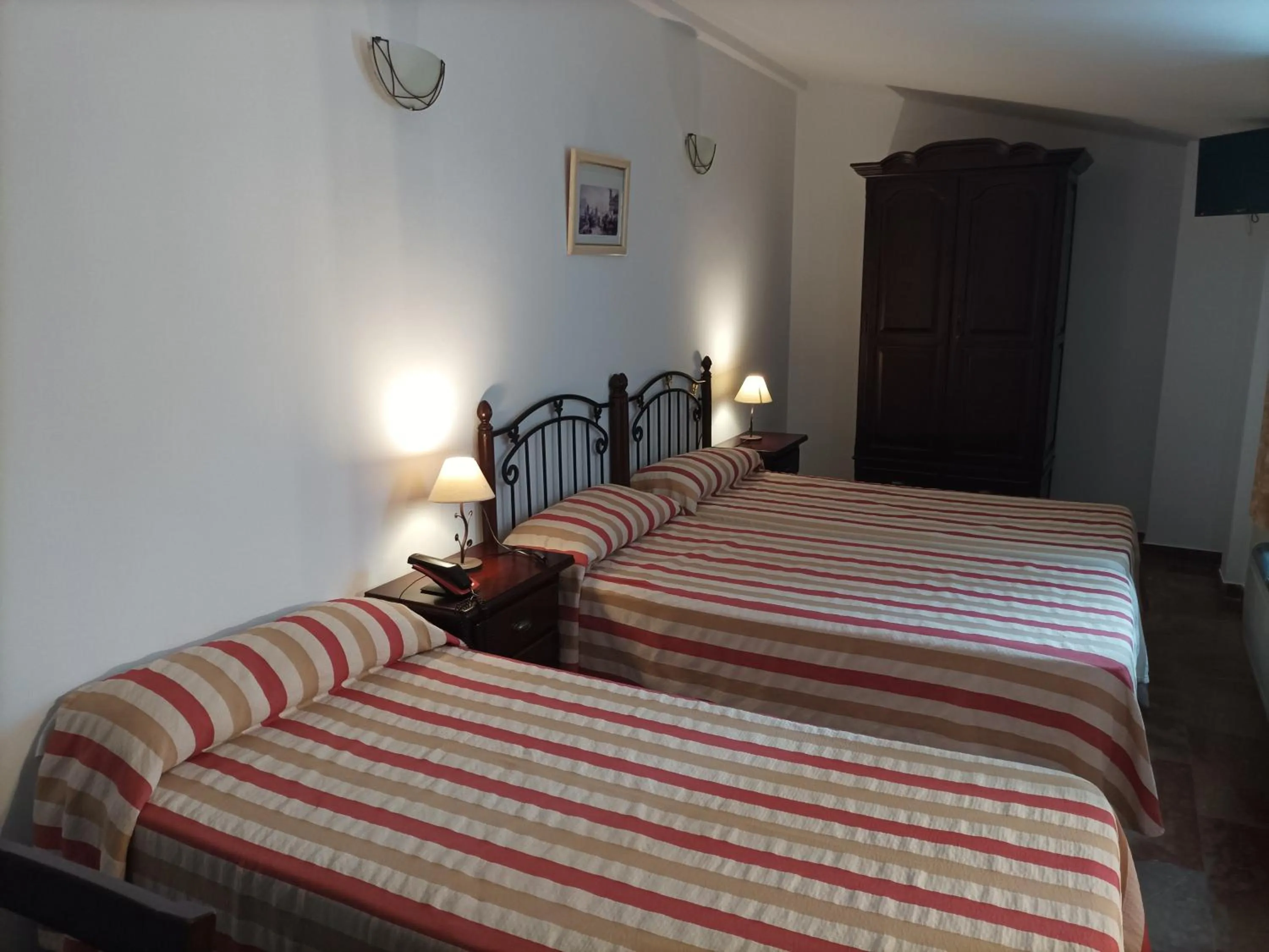 Triple Room in Hostal San Cayetano