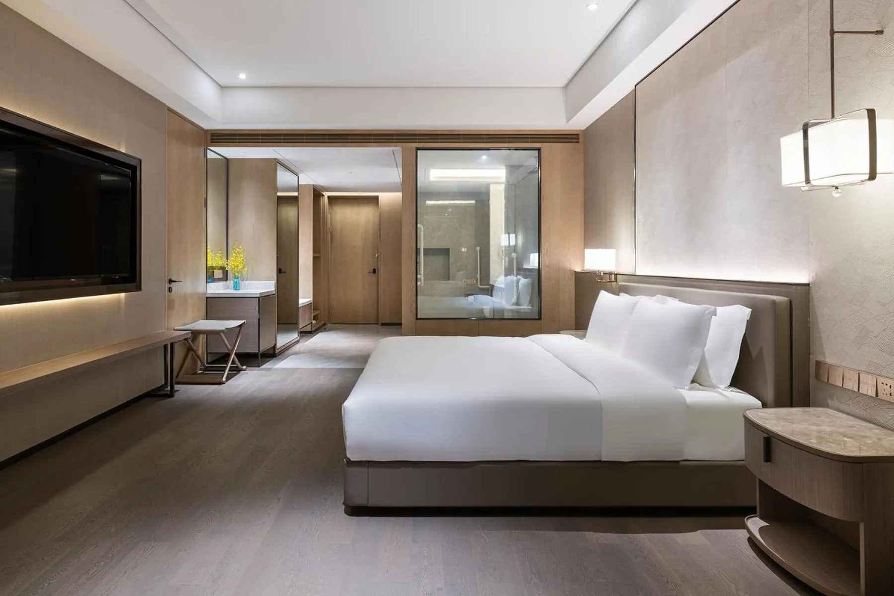 Superior King Room in Grand Mercure Shanghai Lingang