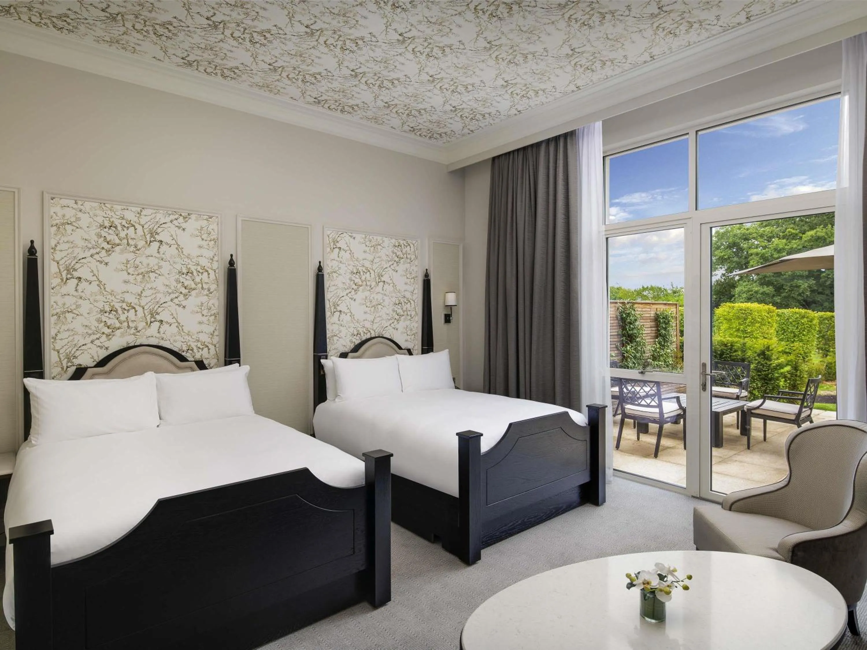 Deluxe Room with Two Double Beds and Terrace in Fairmont Windsor Park