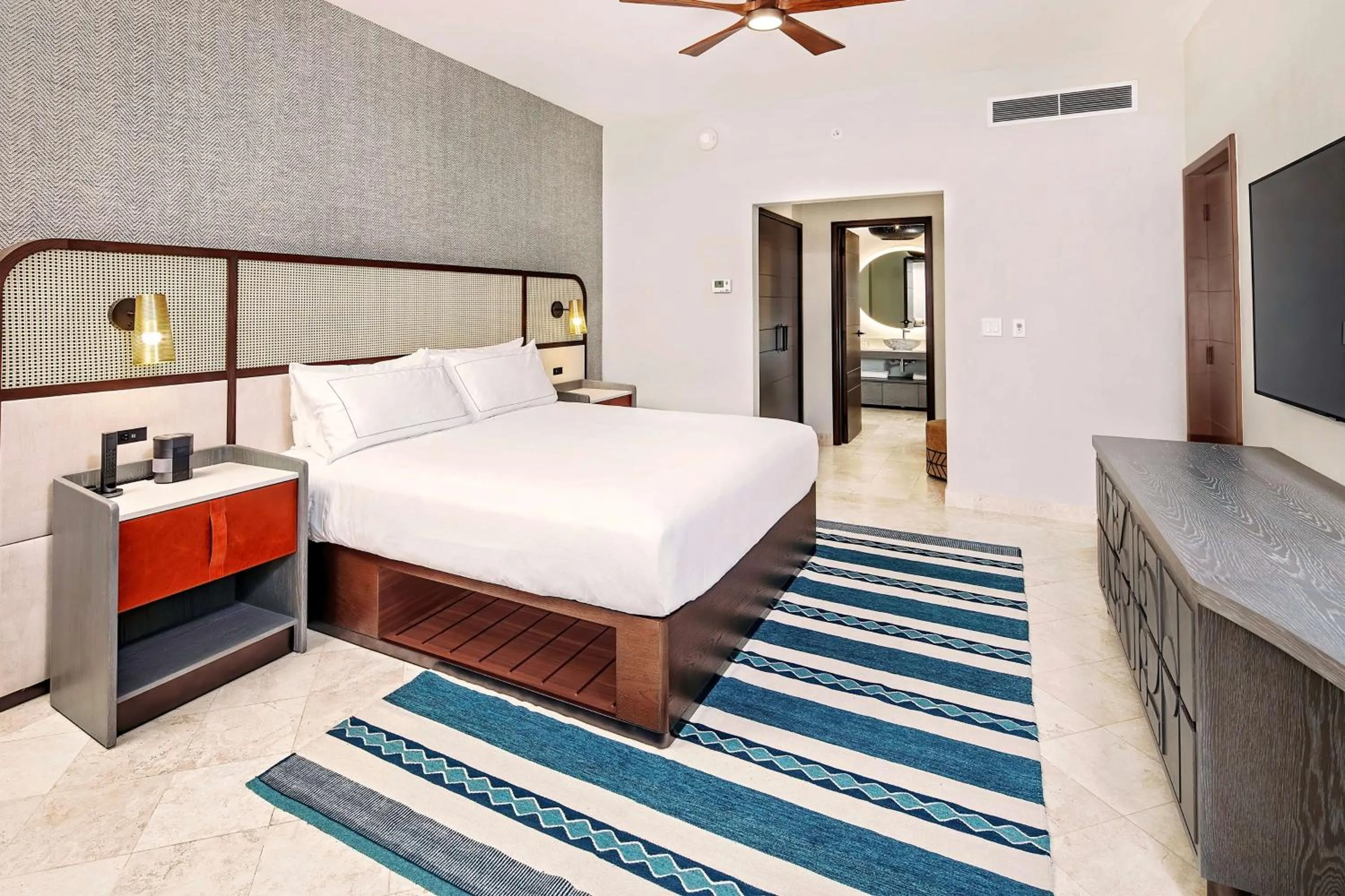 One-Bedroom King Suite with Sofabed in Hilton Grand Vacations Club La Pacifica Los Cabos