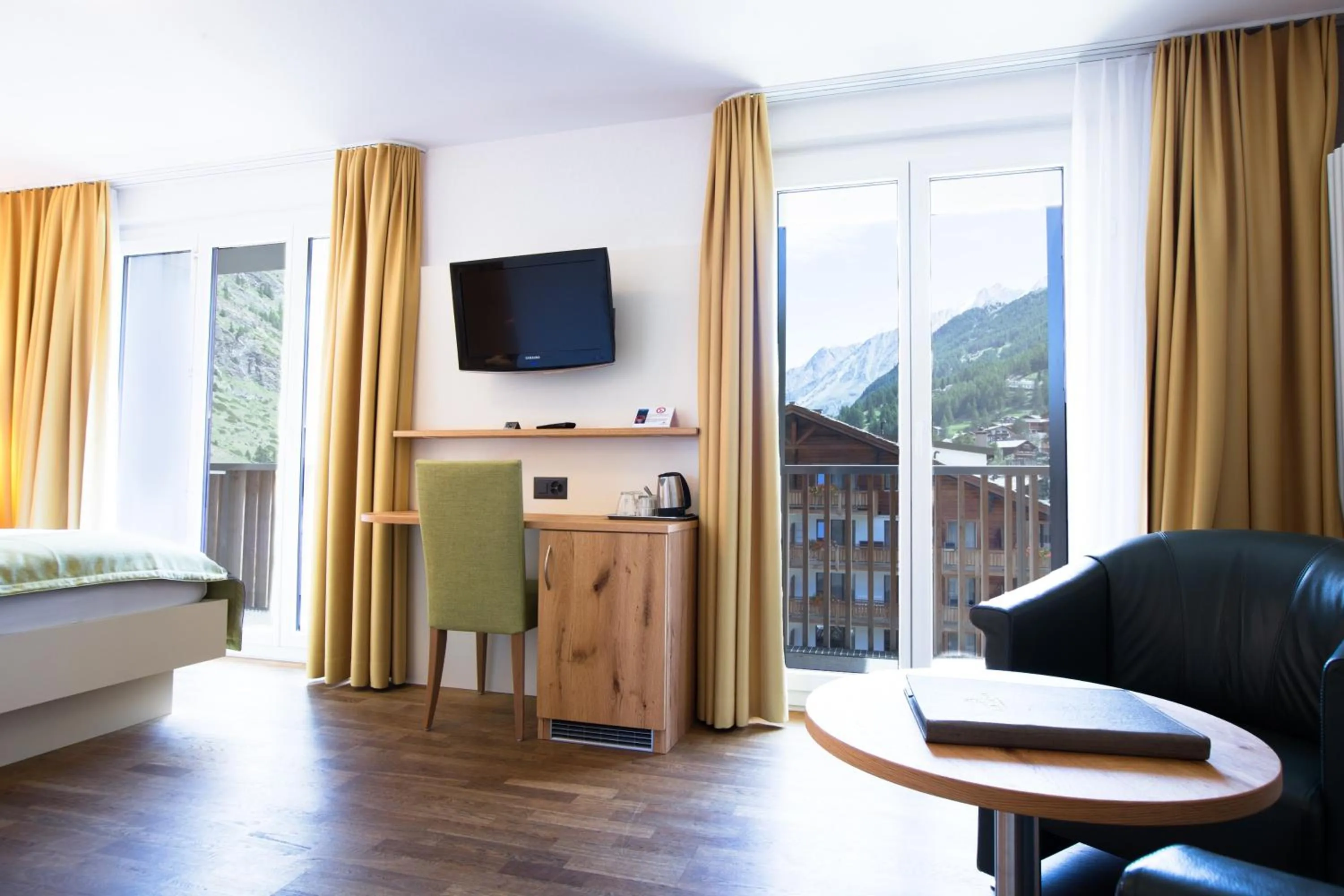 Standard Double Room with Mountain View in Hotel Bristol