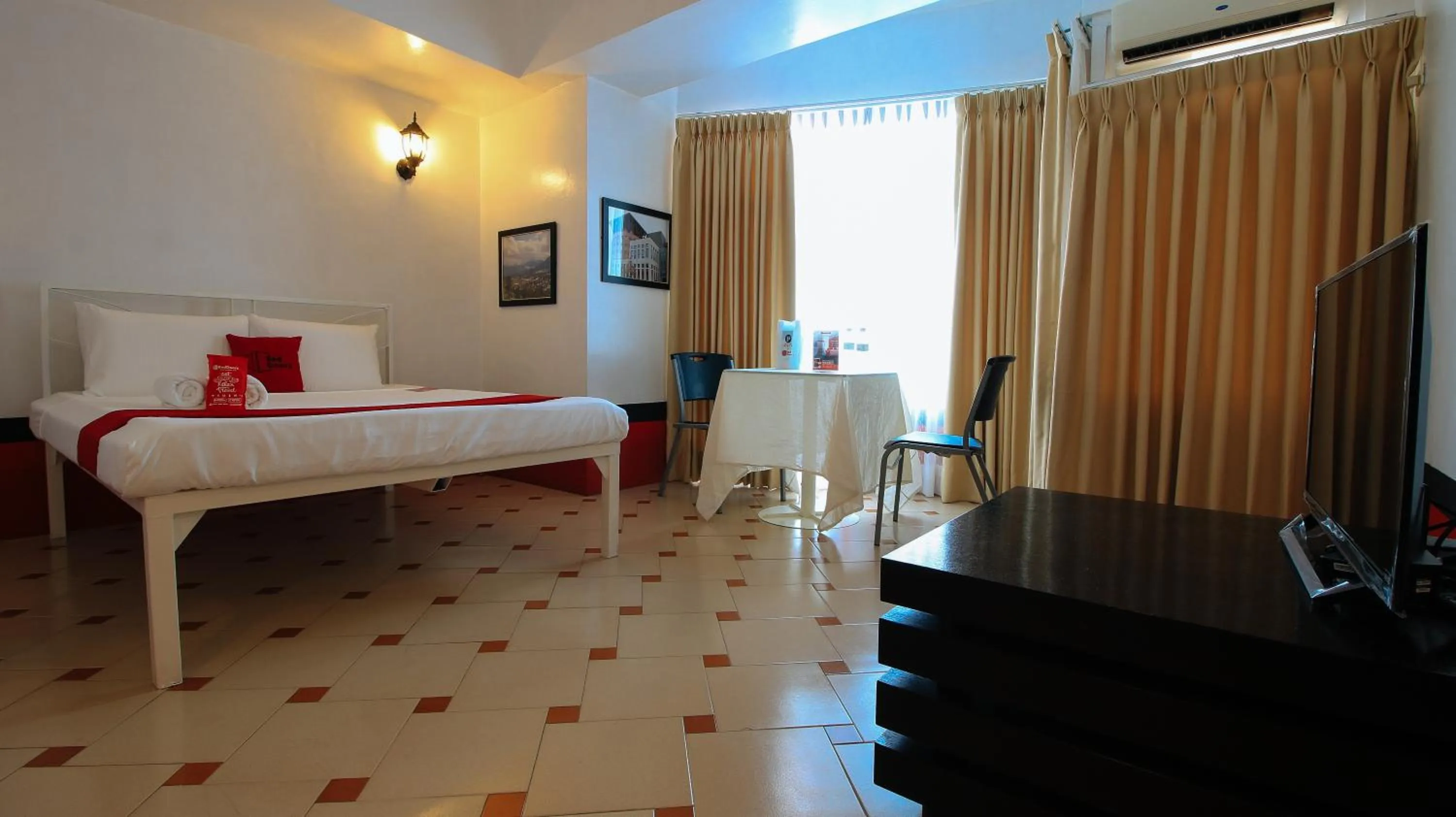 Executive Suite in RedDoorz at The Providence Tower