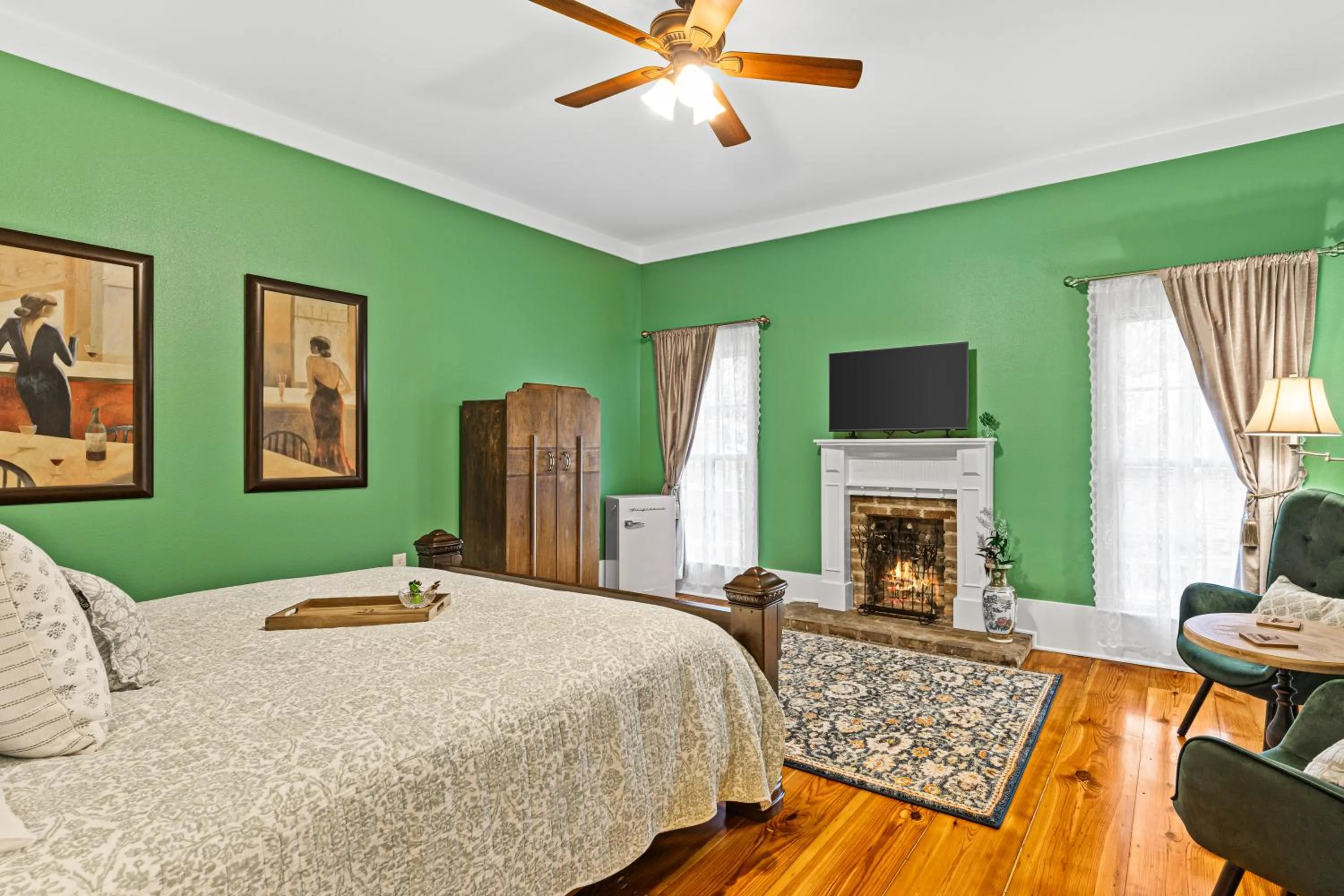 King Room with Garden View in The Steamboat Inn