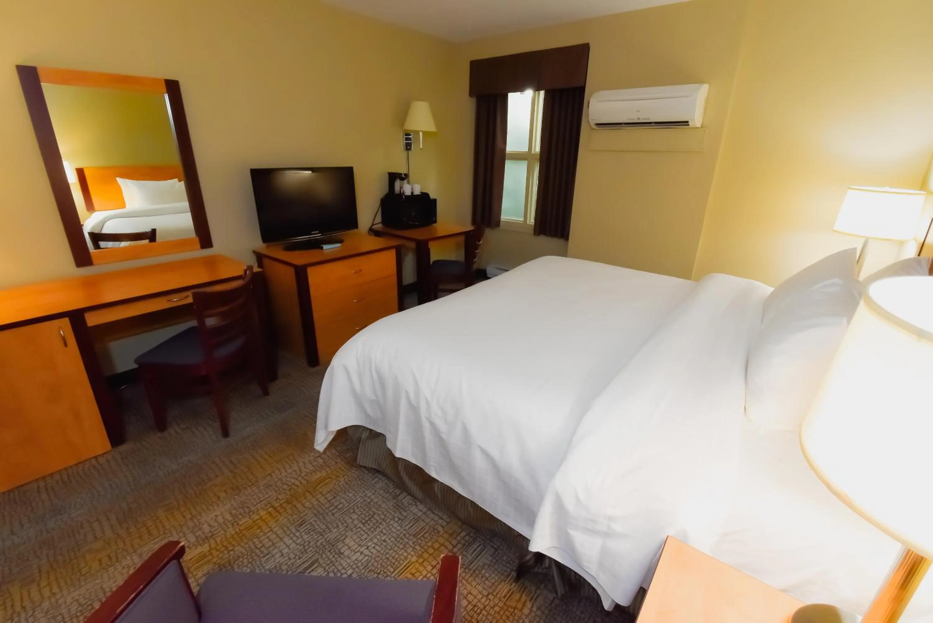 King Room in Canad Inns Destination Centre Windsor Park