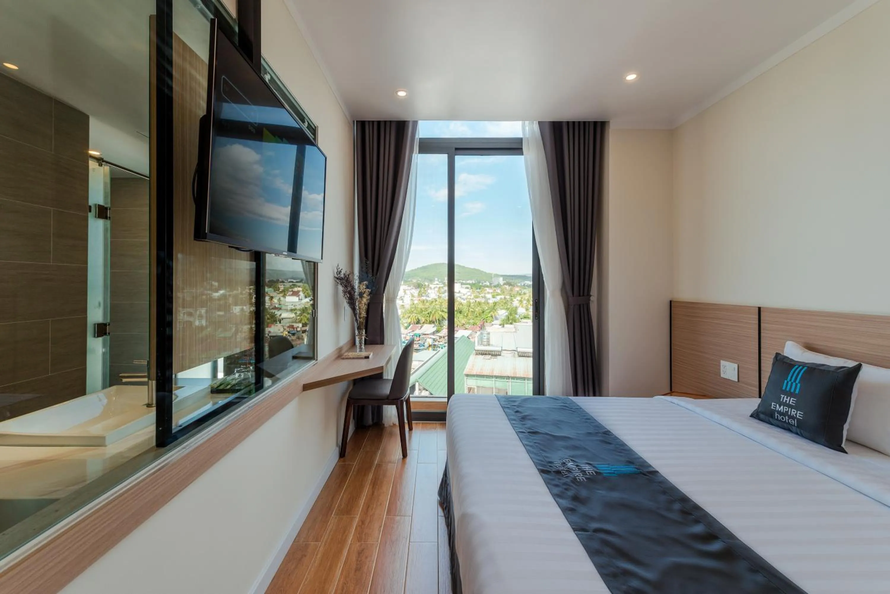 Deluxe Double Room in The Empire Hotel