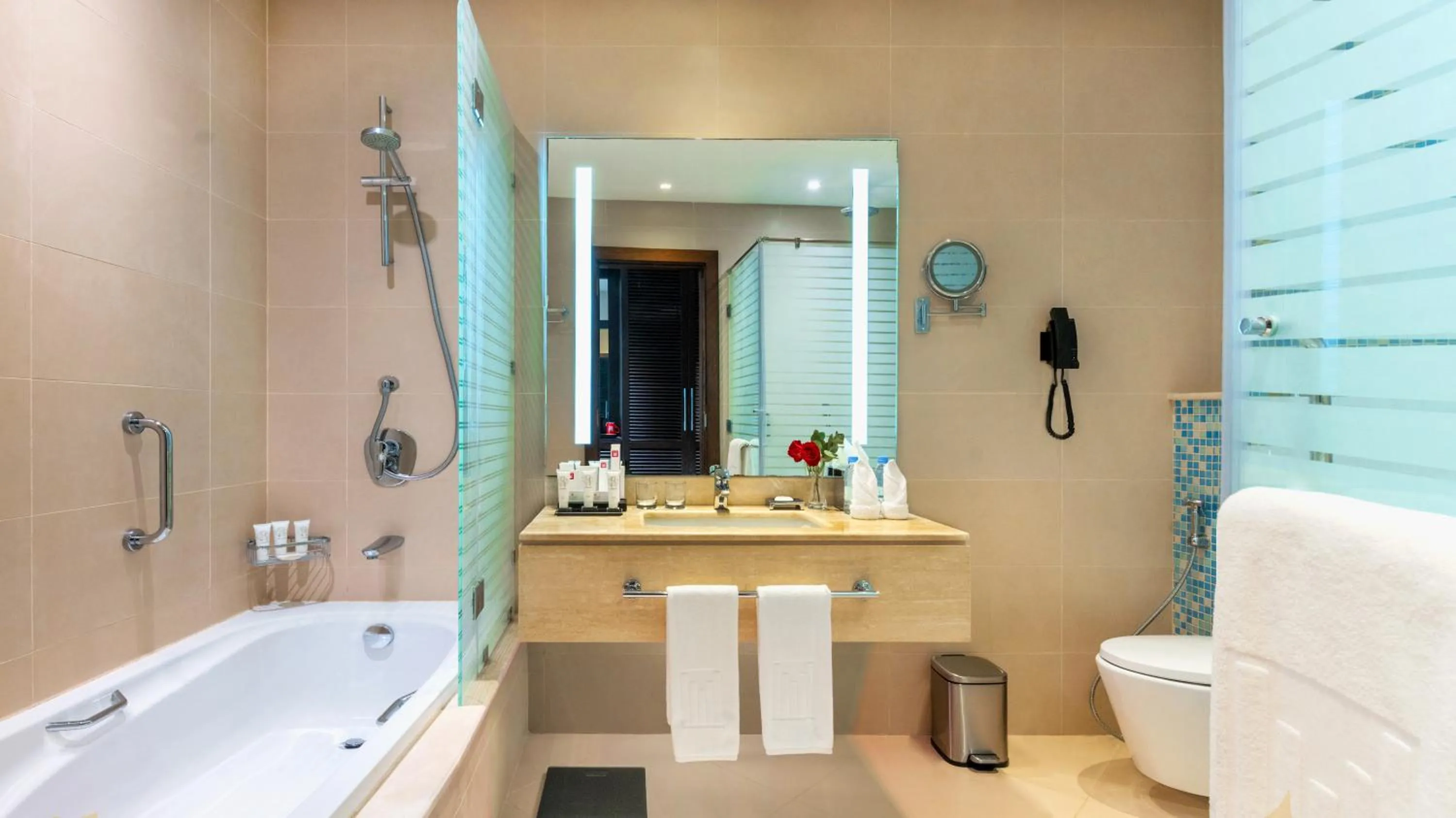 Deluxe King Bed Room with Sea View in Grand Millennium Gizan