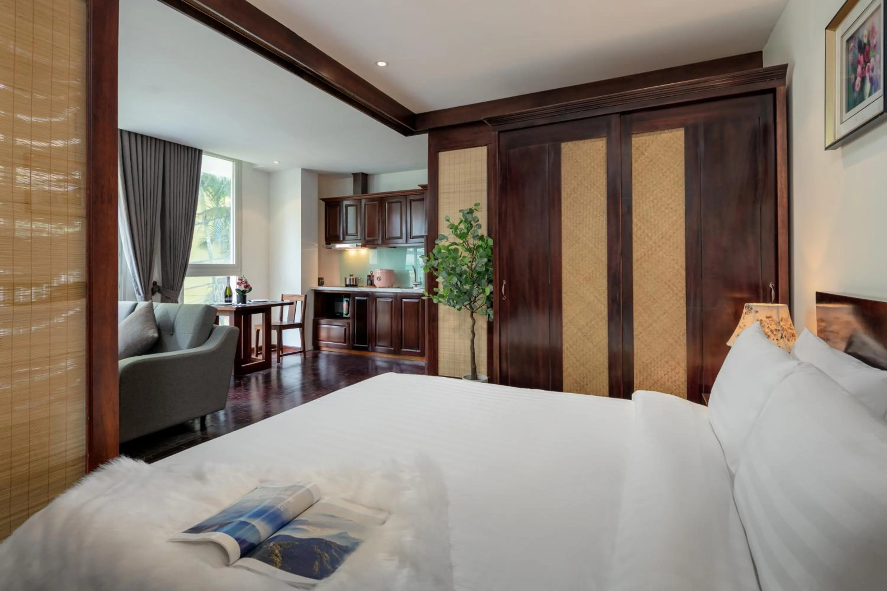 Deluxe King Studio in Pegasy Premium Suites & Residence Westlake