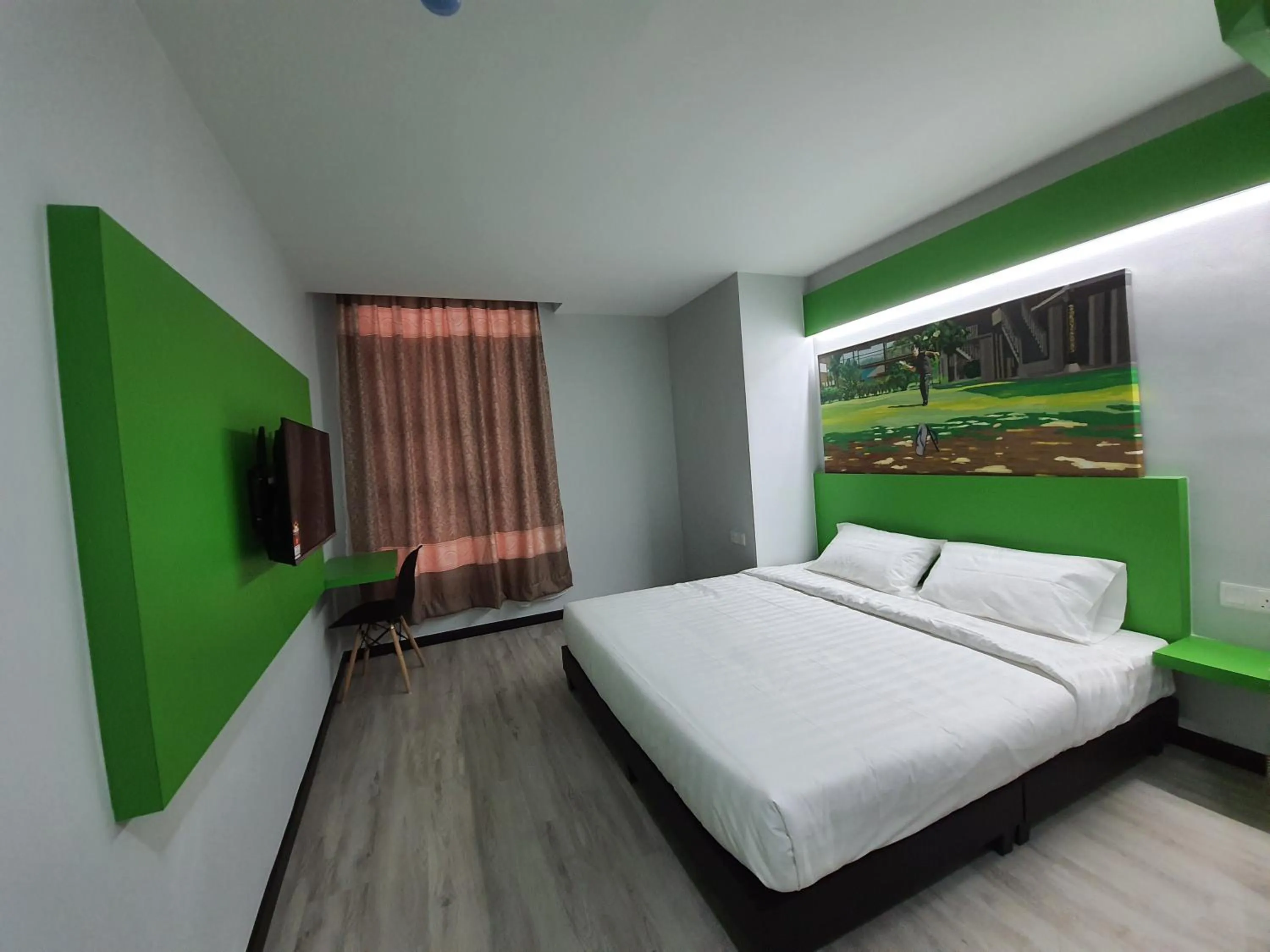 Superior King Room in PARADIAN HOTEL