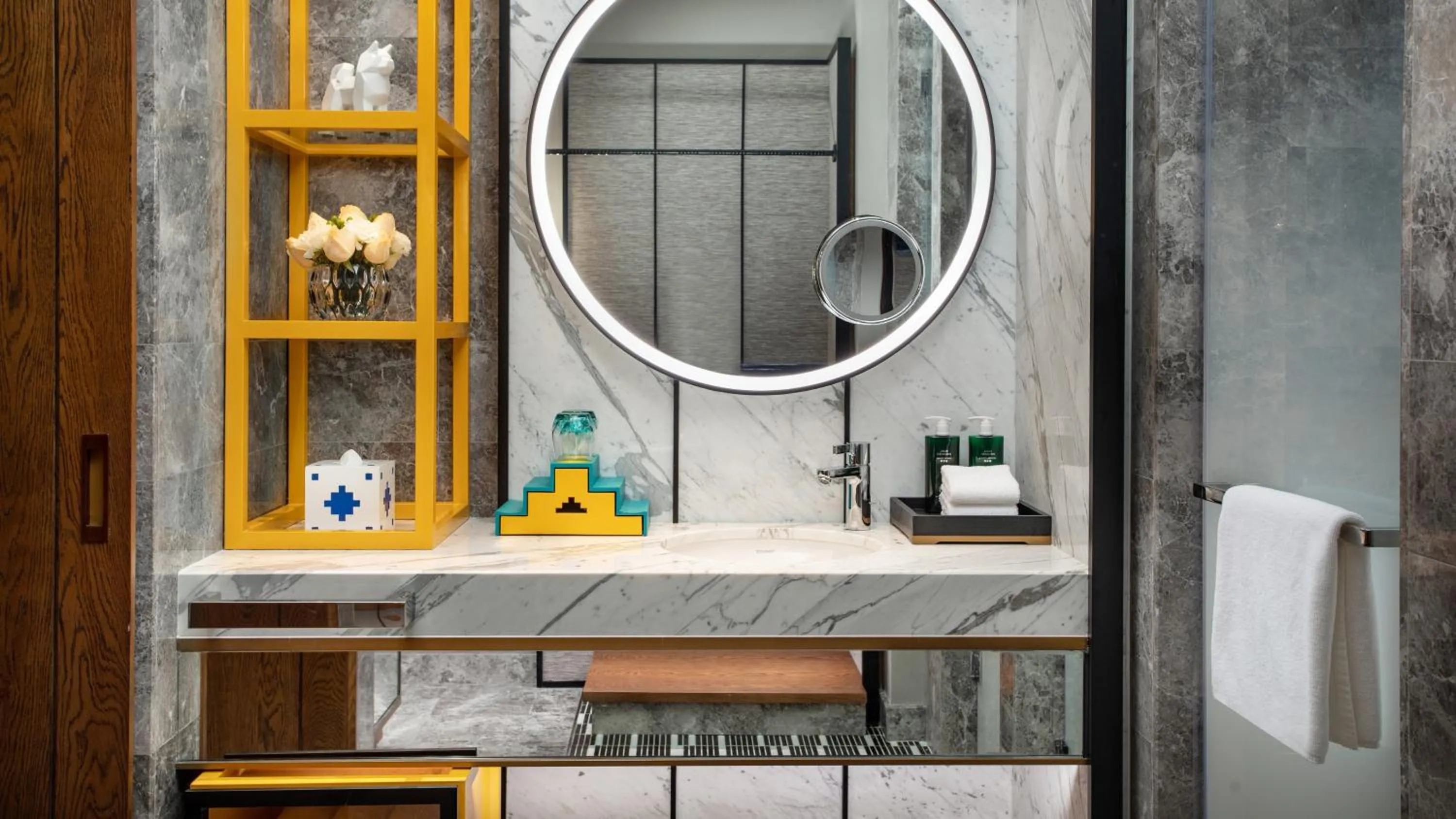 Premium Twin Room with Balcony  in Hotel Indigo Diqing Moonlight City by IHG