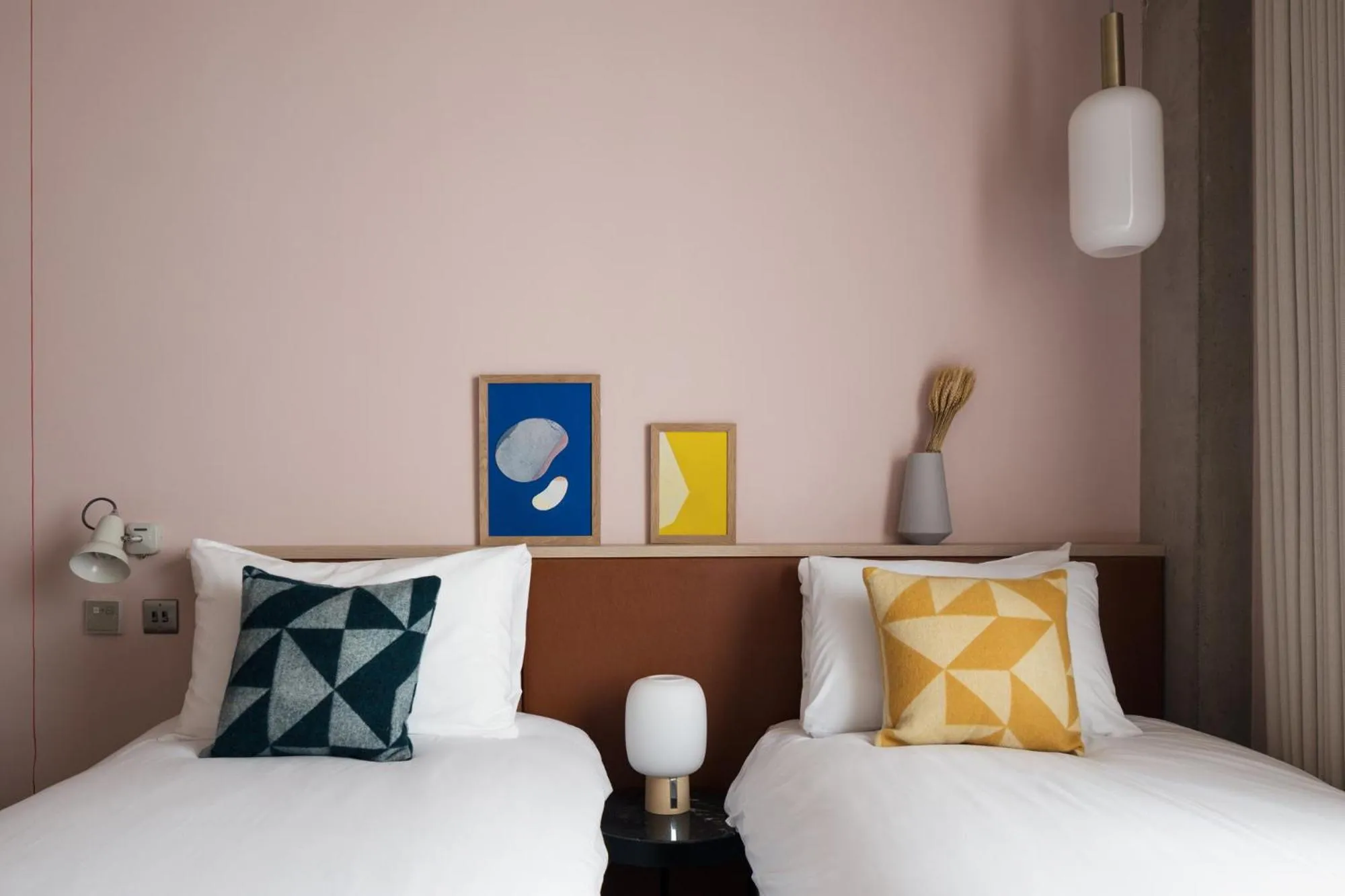 Locke Studio - Accessible Twin in Zanzibar Locke