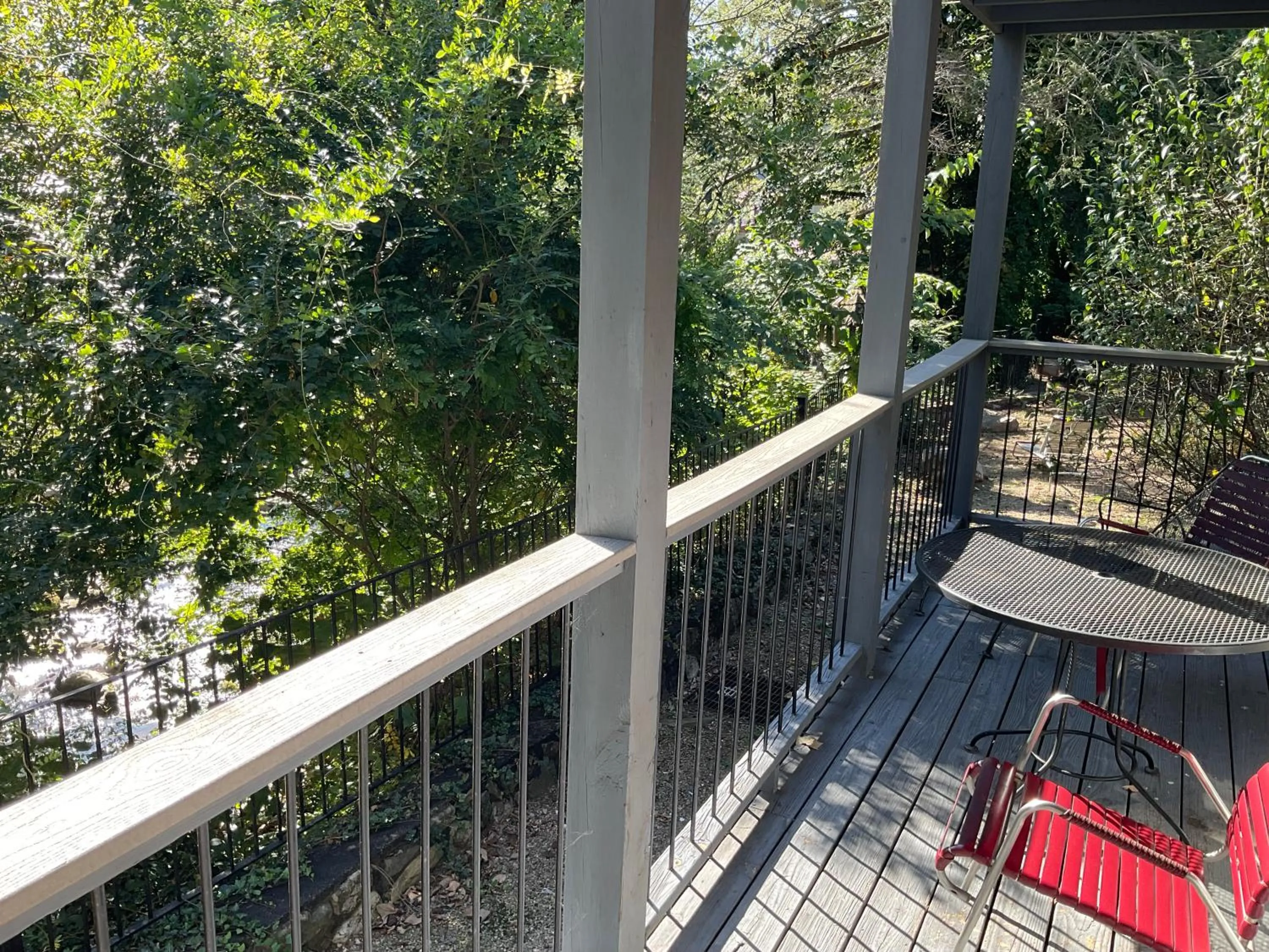 Deluxe Double Studio in Carr's Northside Hotel and Cottages