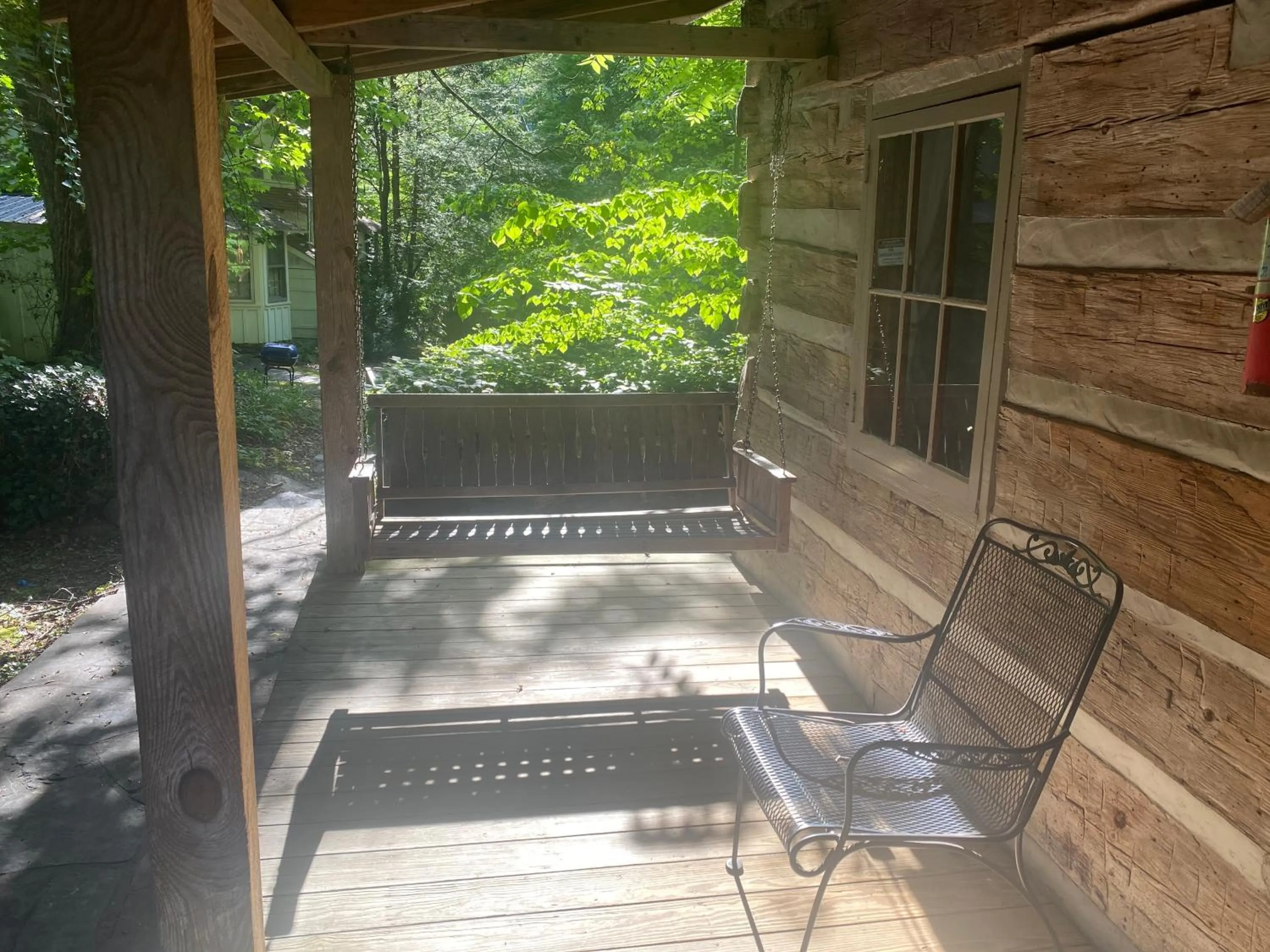 Log Cabin in Carr's Northside Hotel and Cottages