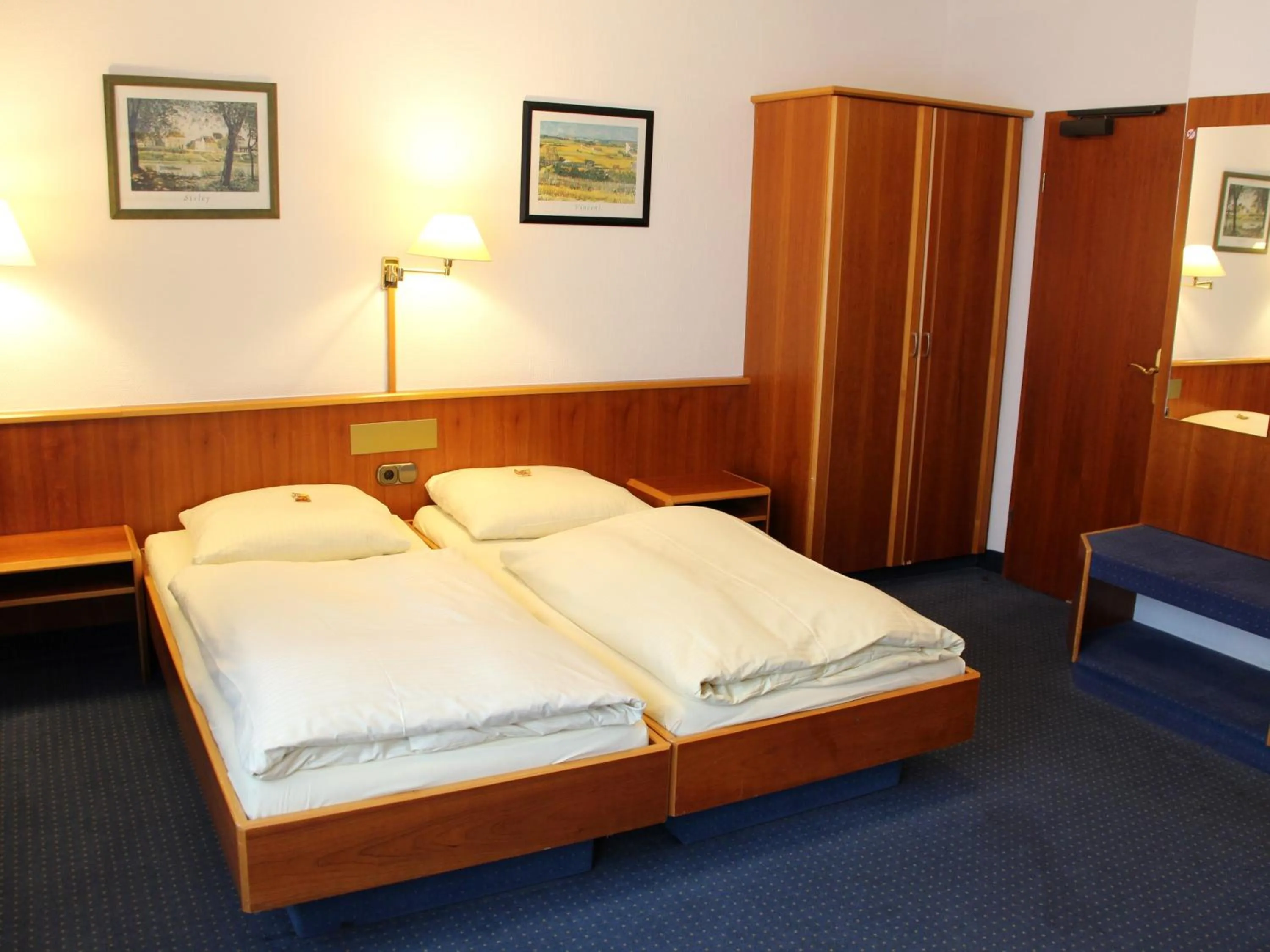 Standard Double Room in City Hotel Stuttgart
