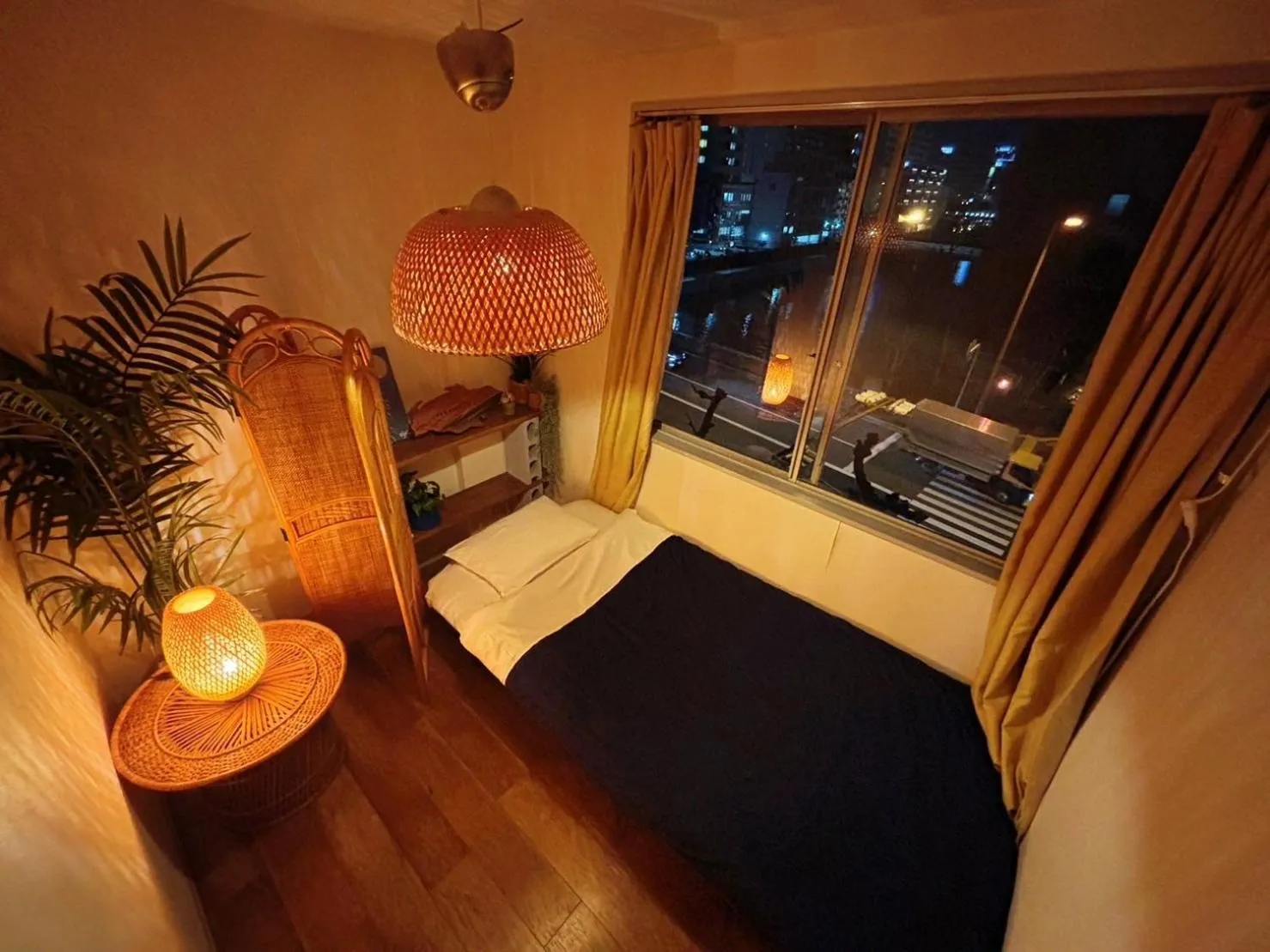 Single Room in HOSTEL CHILLAX