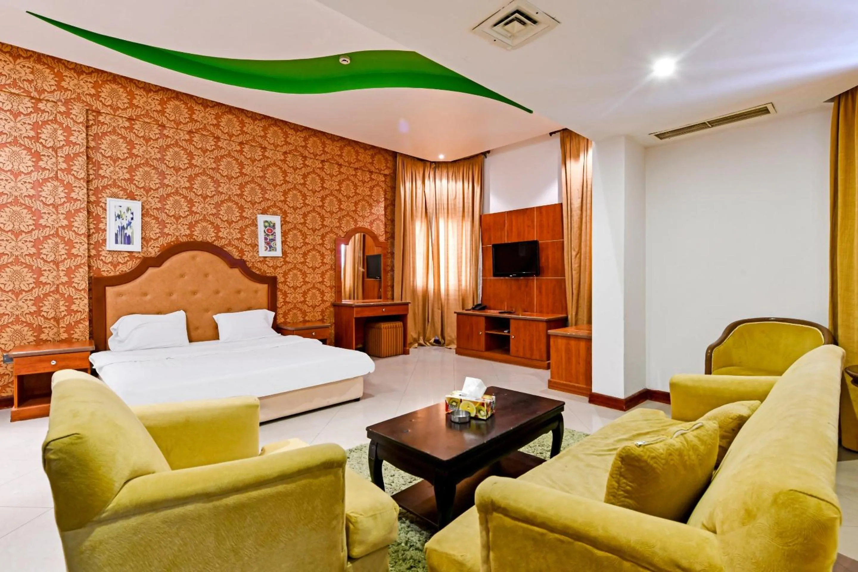 Junior Suite in OYO 118 Revira Hotel