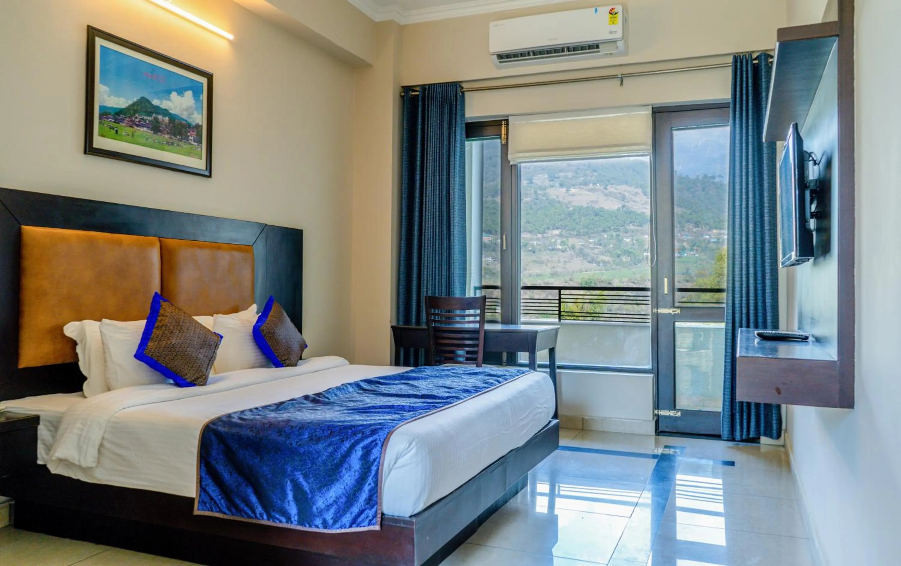 Superior Queen Room - single occupancy in juSTa Palampur Resort & Convention Centre