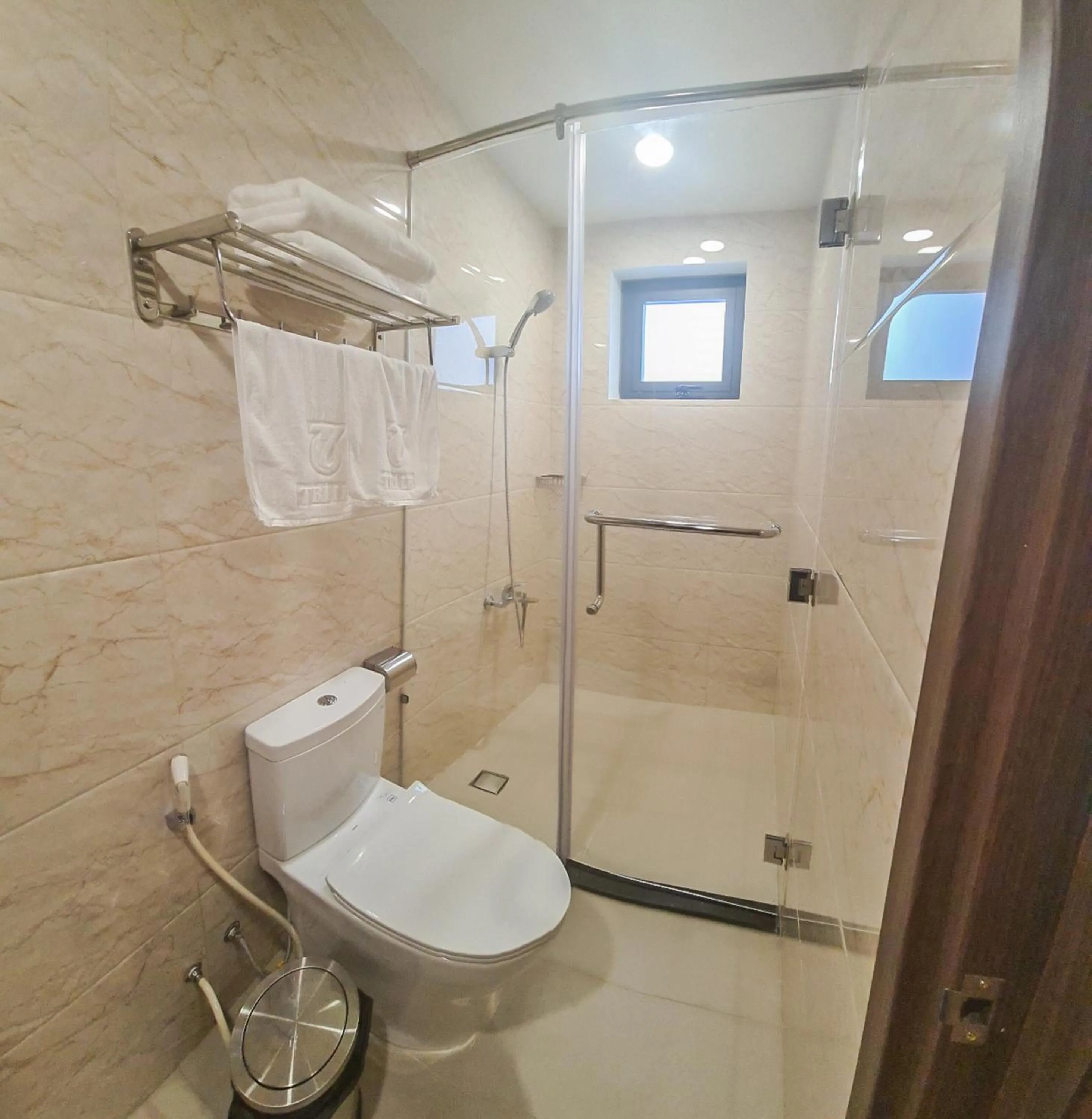 Superior Double Room in Hotel Trí Lê