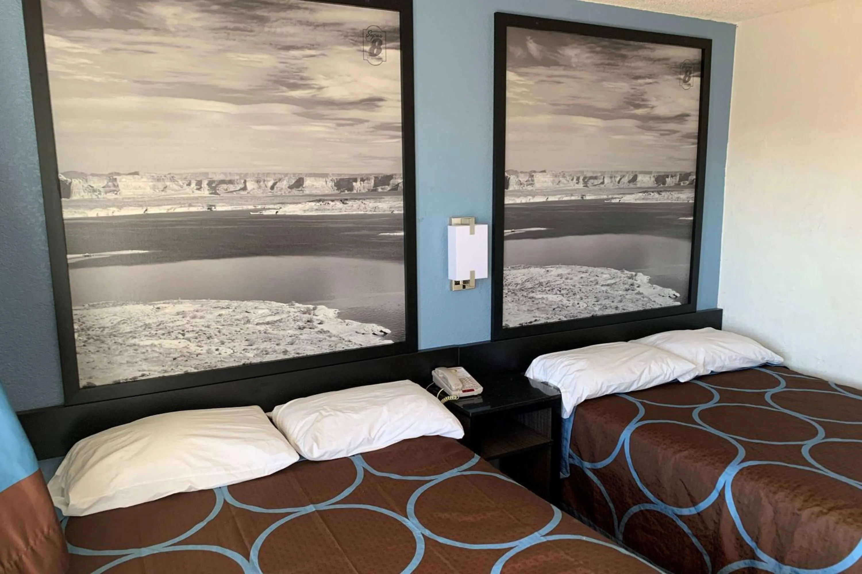 Double Room with Two Double Beds - Non-Smoking in Super 8 by Wyndham Phoenix West