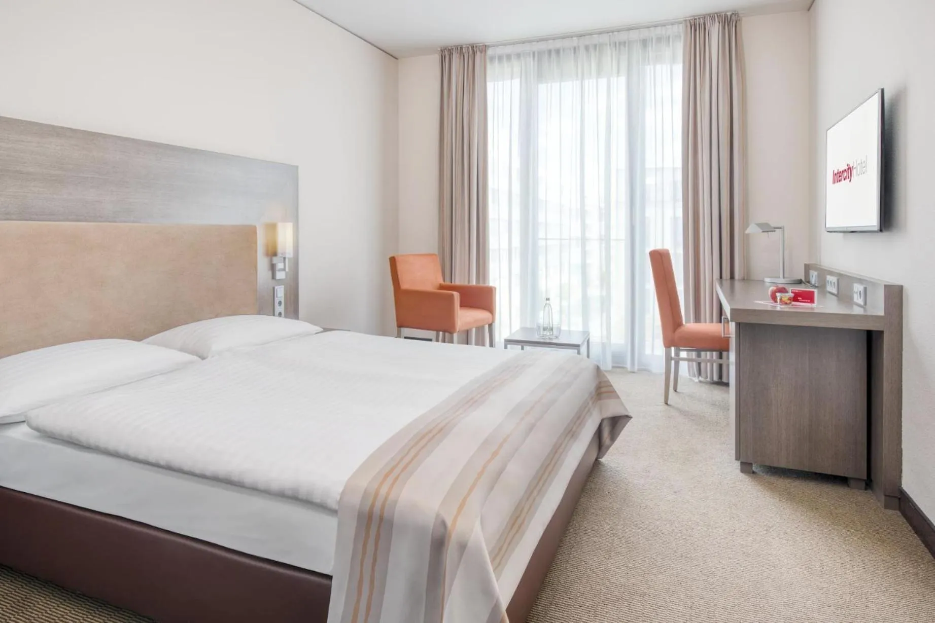 Business Double or Twin Room in IntercityHotel Dresden