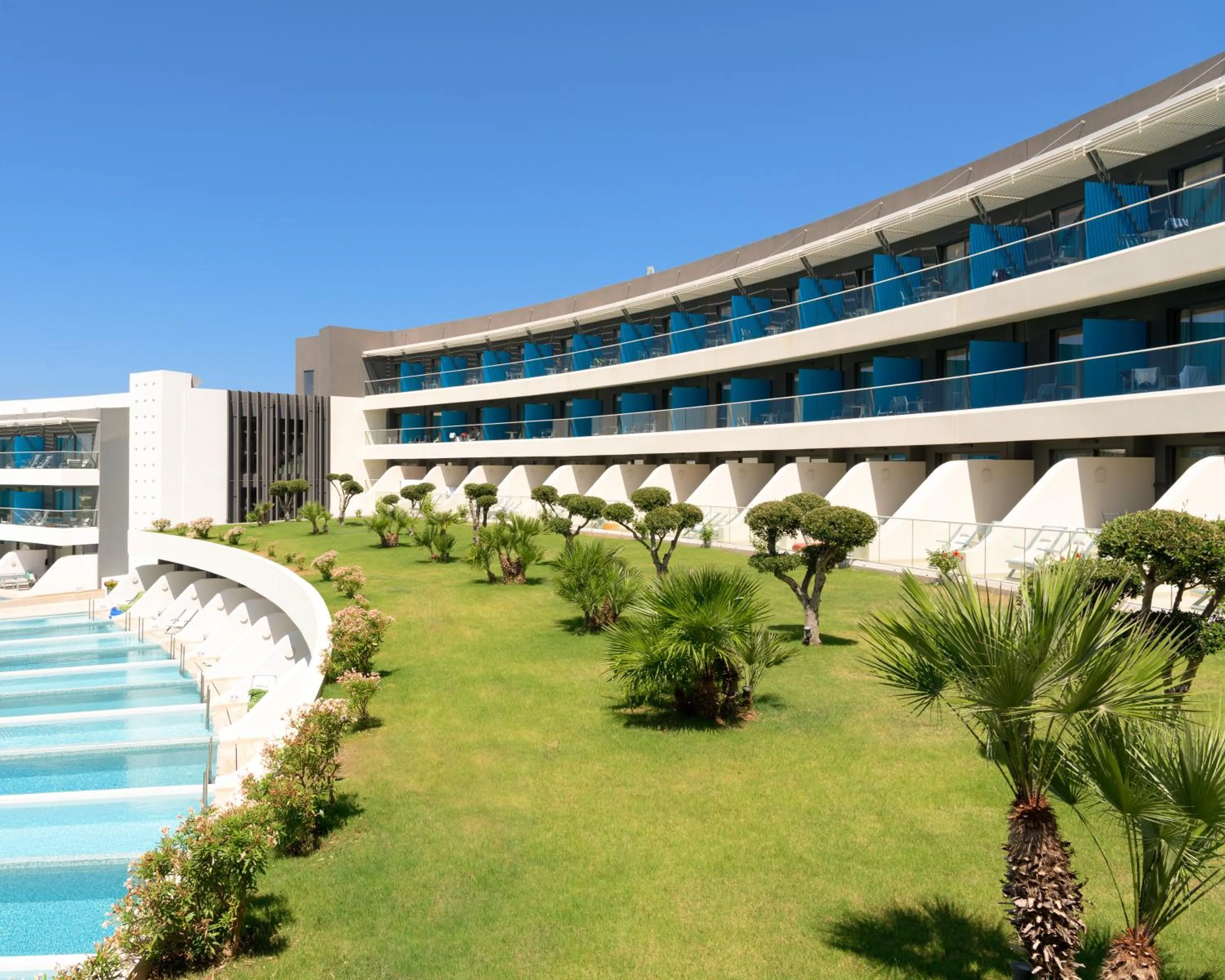 Two Bedroom Family Pool or Sea View in Lyttos Mare