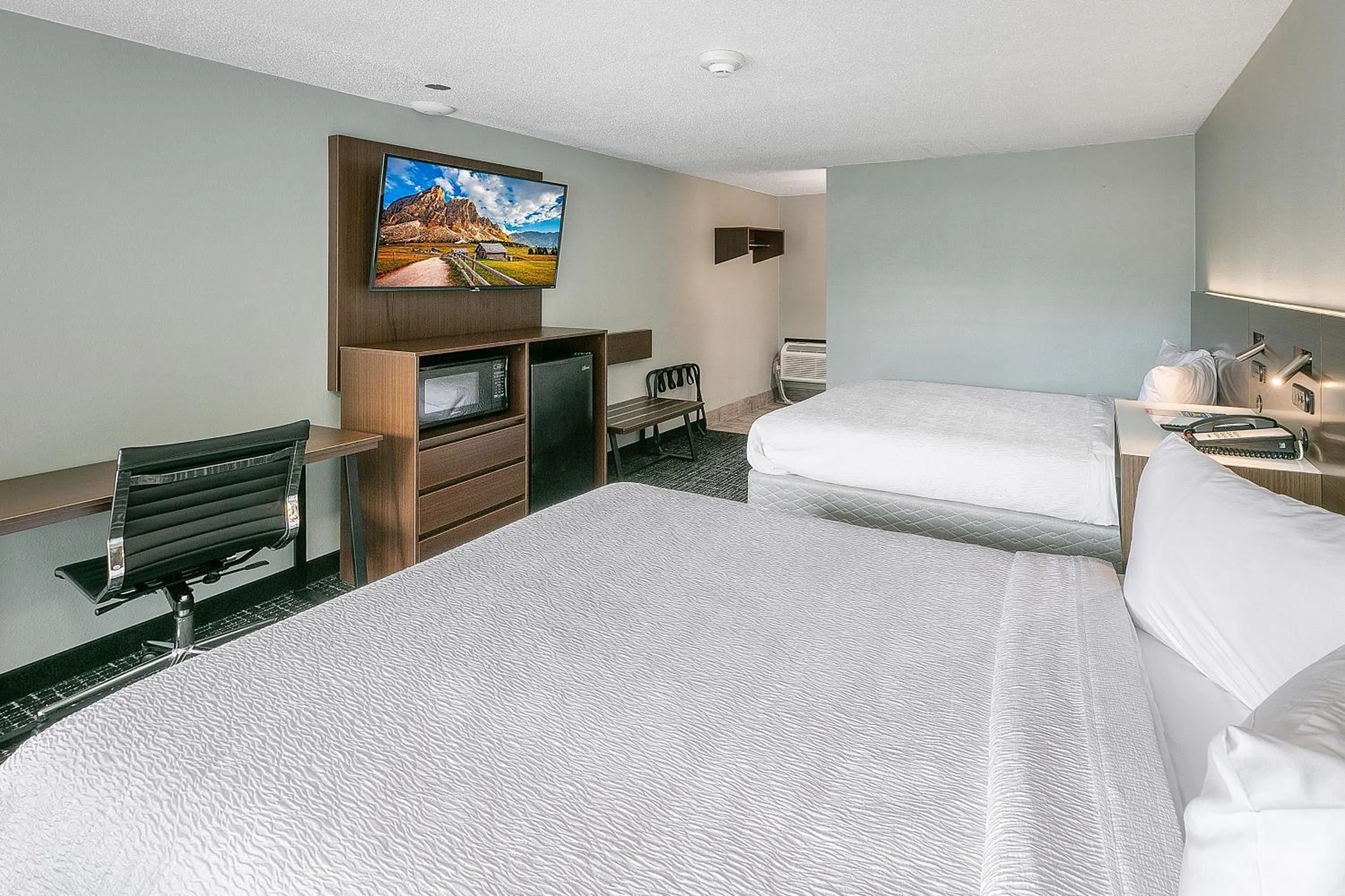 Standard Double Room in Gatlinburg Mountain Inn