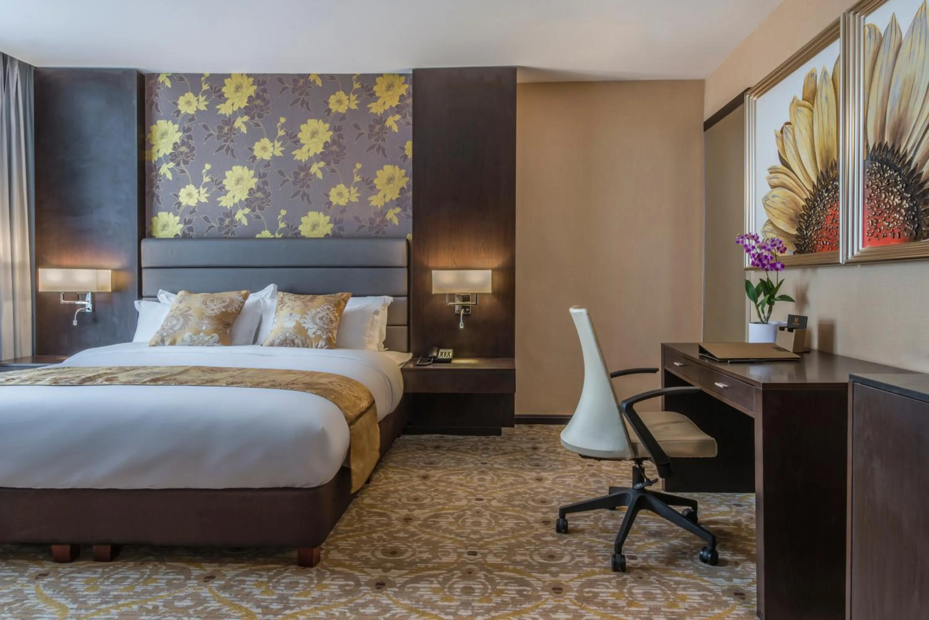 Junior Suite - single occupancy in Marcian Garden Hotel