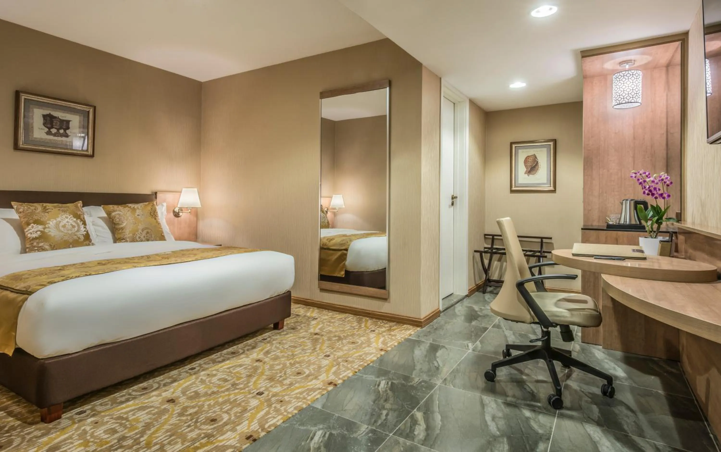 Superior Queen Room in Marcian Garden Hotel