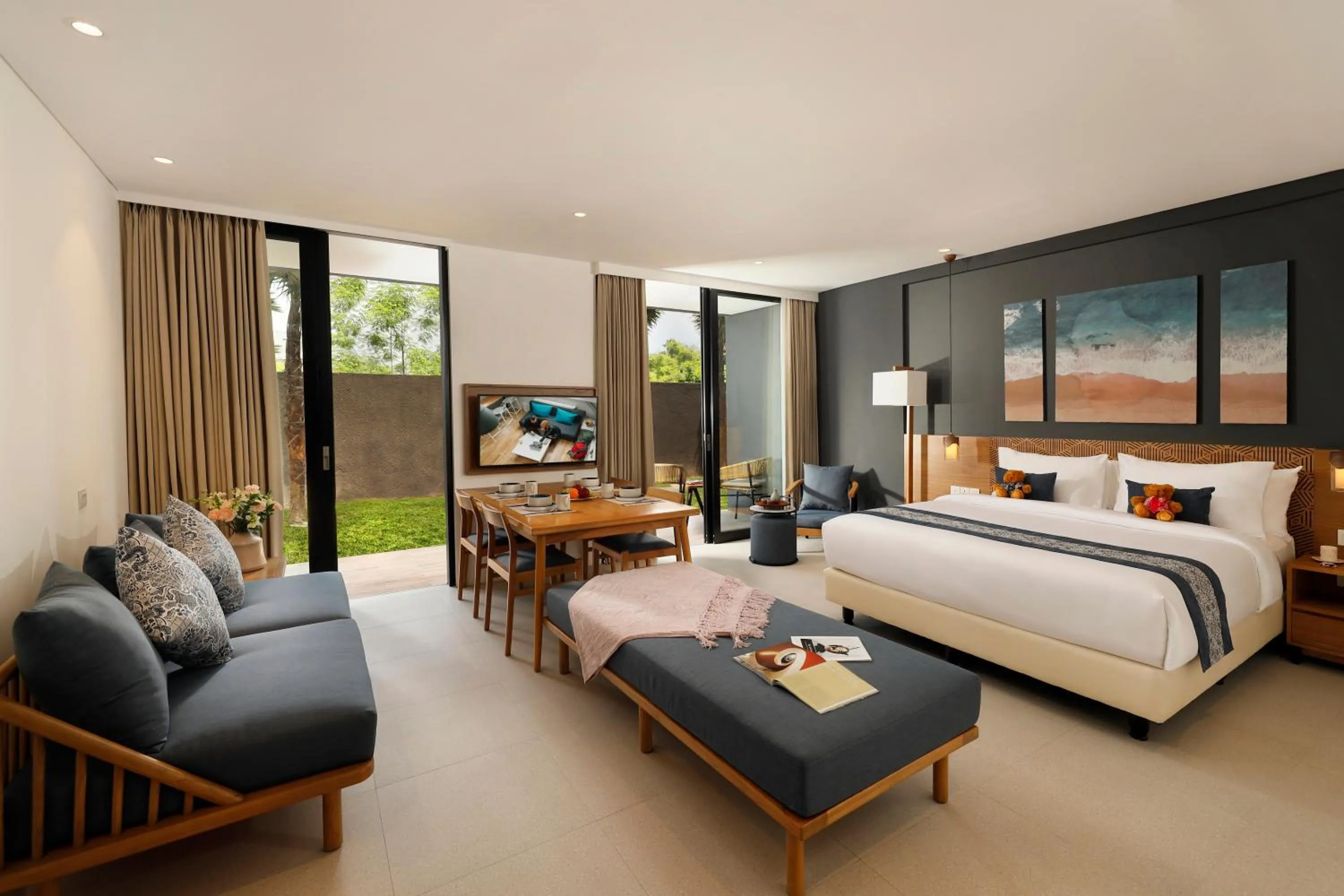 Deluxe Suite in Citadines Berawa Beach Bali