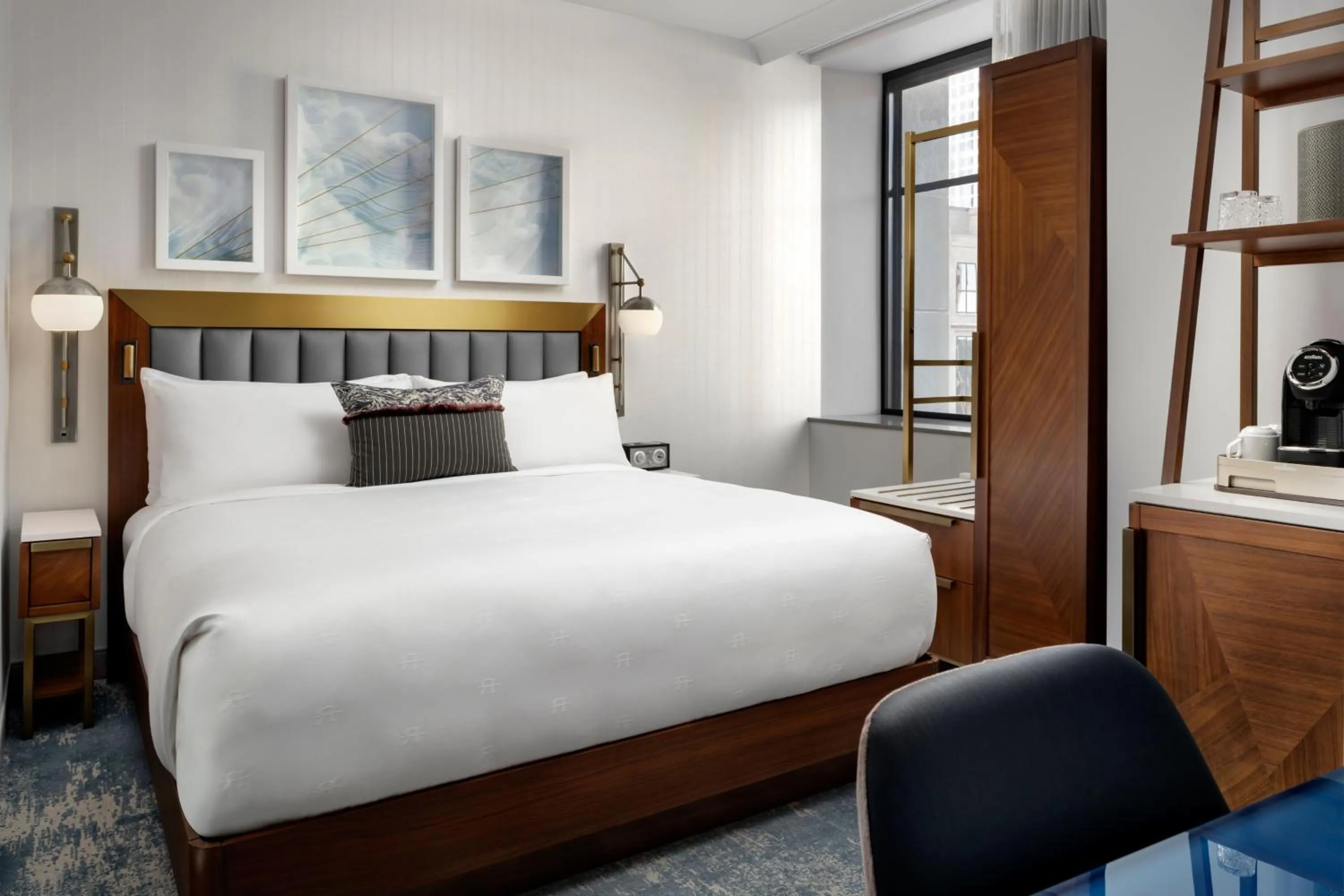 Studio with 1 King Bed in Rand Tower Hotel, Minneapolis, a Tribute Portfolio Hotel