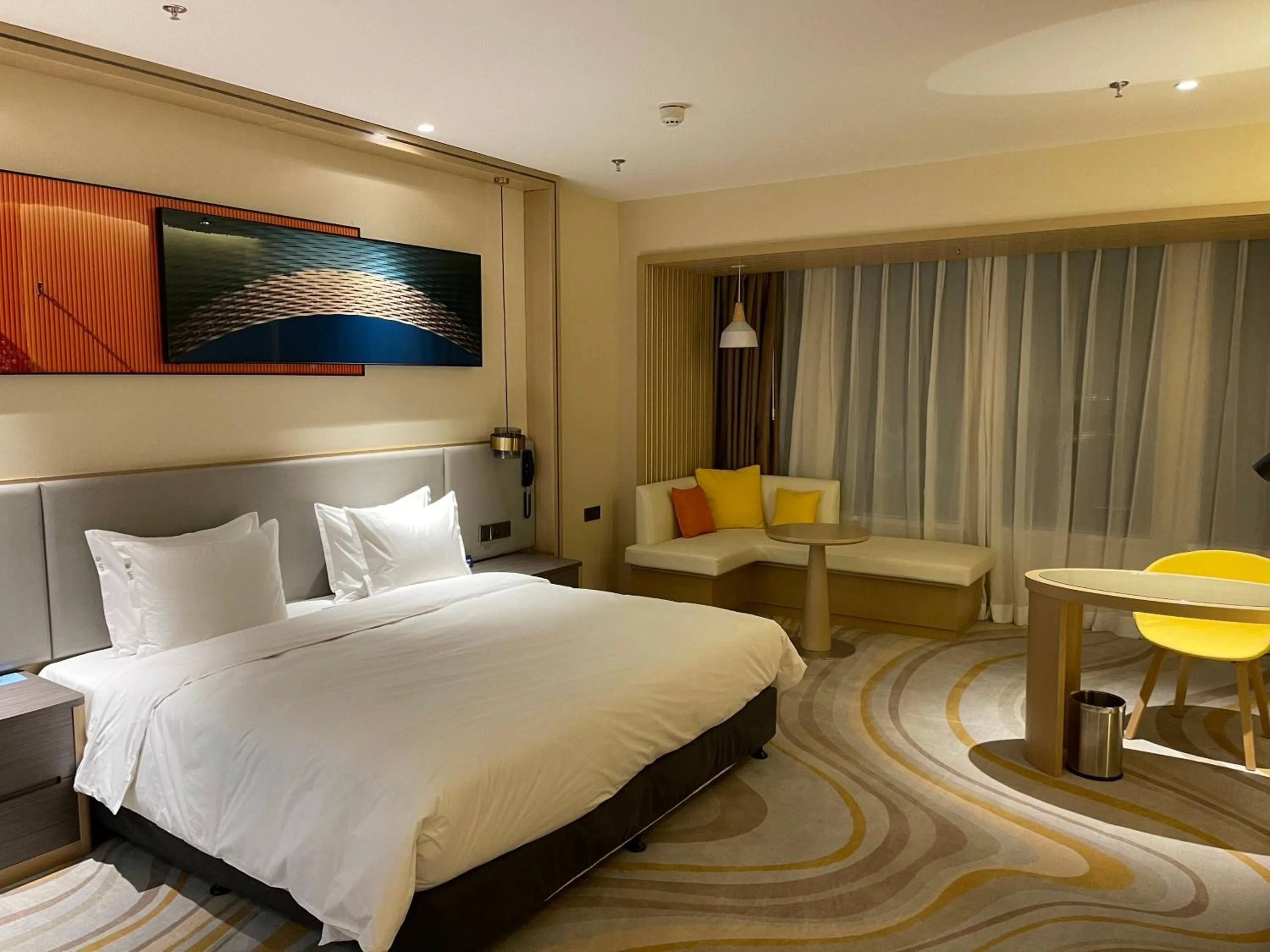 Standard King Room - High Floor/Smoking in Holiday Inn Express Ulanqab Jining by IHG